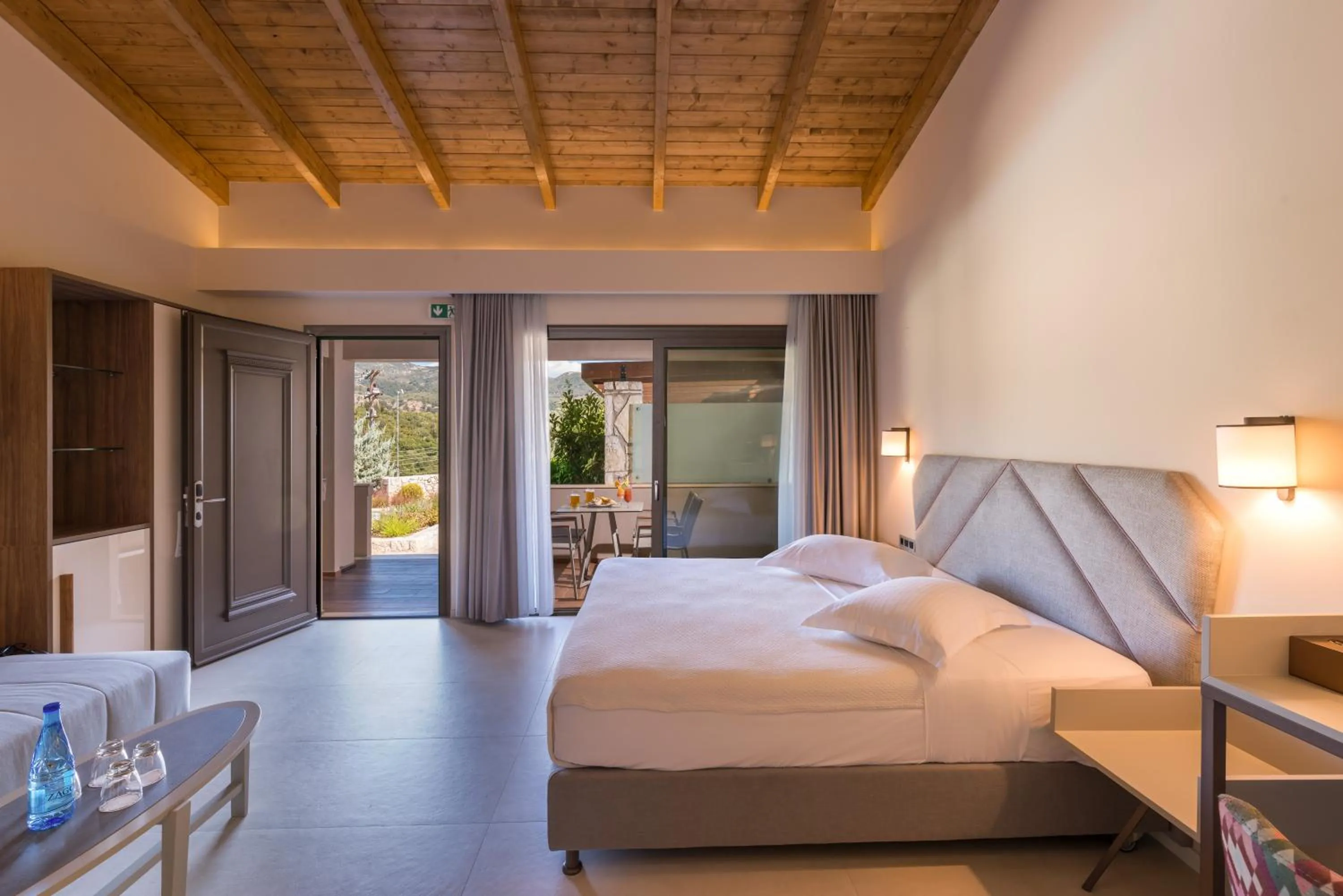 Bed in Sivota Diamond Spa Resort