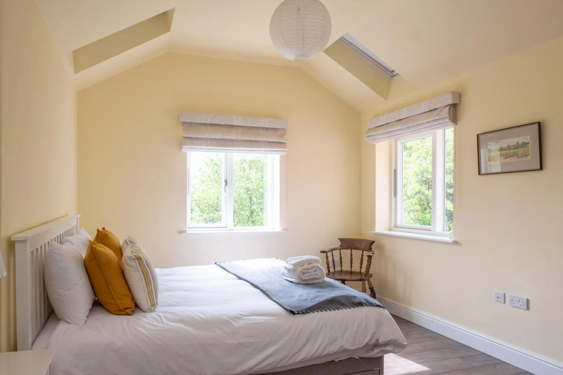 Property building, Bed in Willow House in Knodishall, Sleeps 7 - Only a short drive from Aldeburgh, Thorpeness & Snape Maltings - Managed by Aldeburgh Coastal Cottages