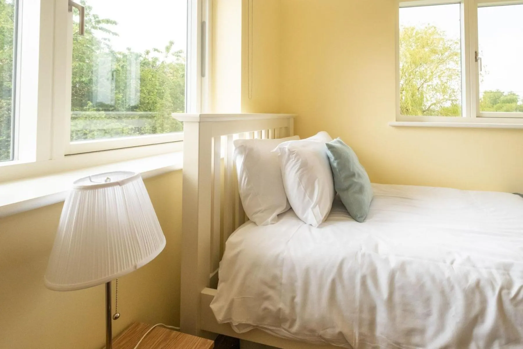 Property building, Bed in Willow House in Knodishall, Sleeps 7 - Only a short drive from Aldeburgh, Thorpeness & Snape Maltings - Managed by Aldeburgh Coastal Cottages