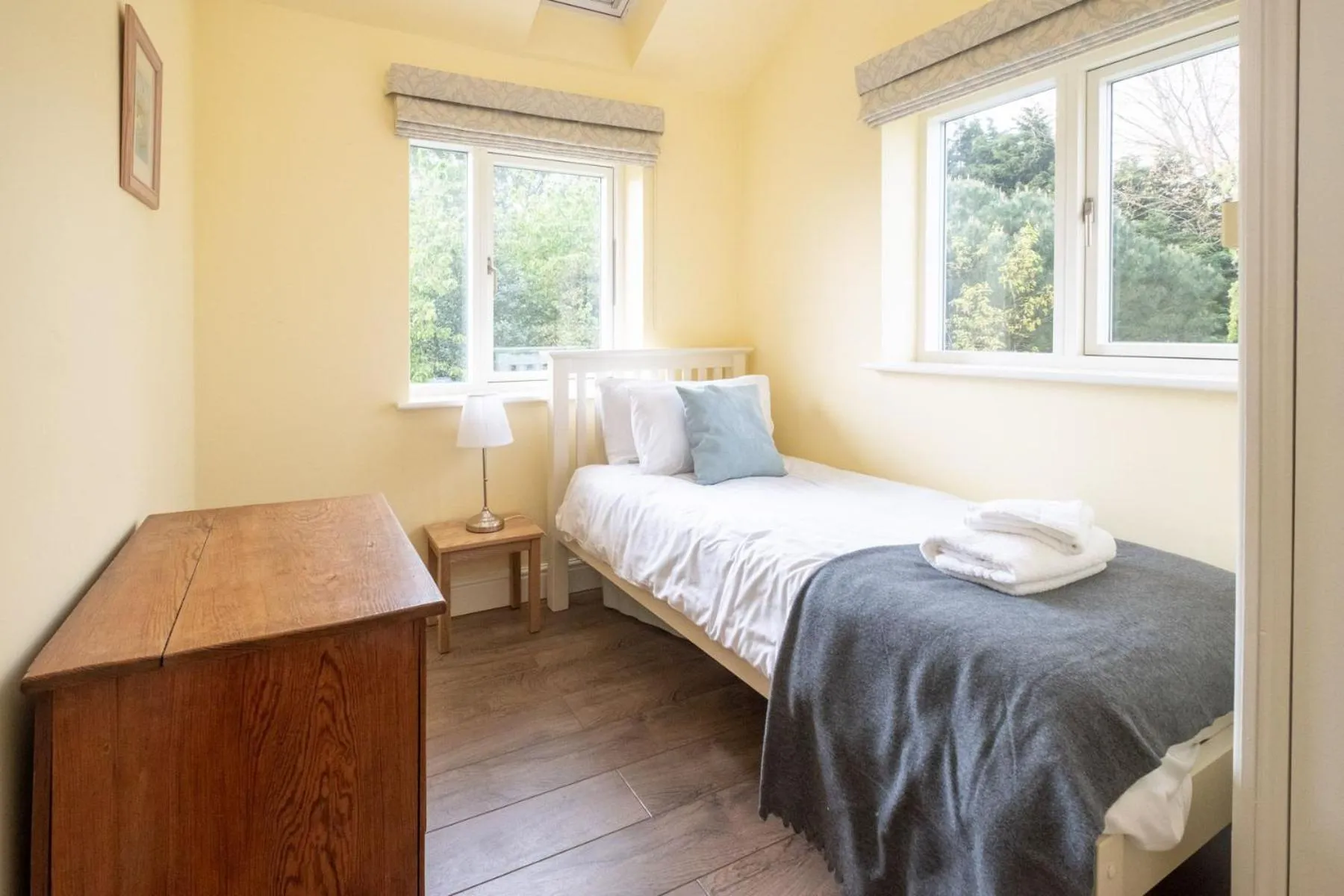 Property building, Bed in Willow House in Knodishall, Sleeps 7 - Only a short drive from Aldeburgh, Thorpeness & Snape Maltings - Managed by Aldeburgh Coastal Cottages