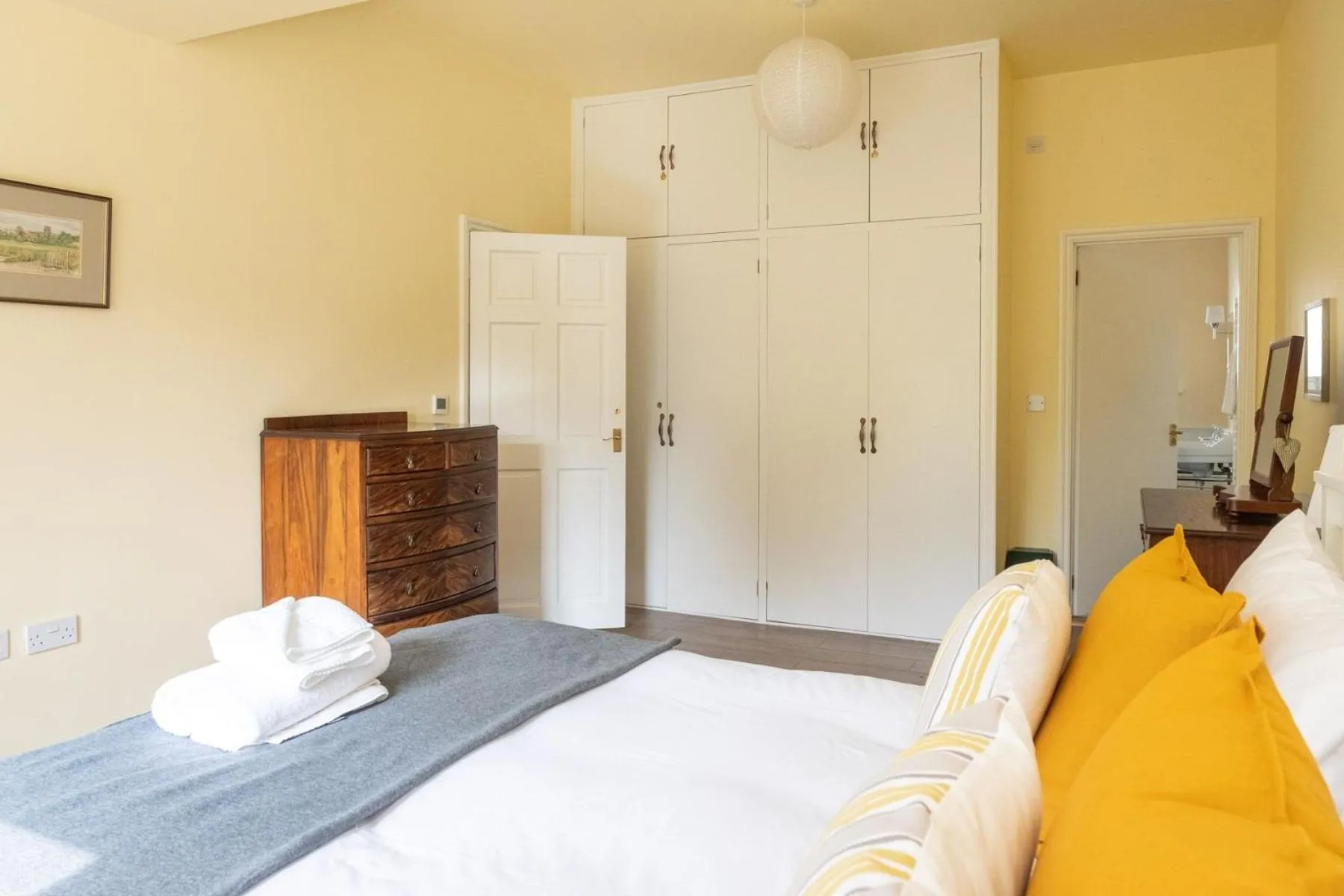 Property building, Bed in Willow House in Knodishall, Sleeps 7 - Only a short drive from Aldeburgh, Thorpeness & Snape Maltings - Managed by Aldeburgh Coastal Cottages