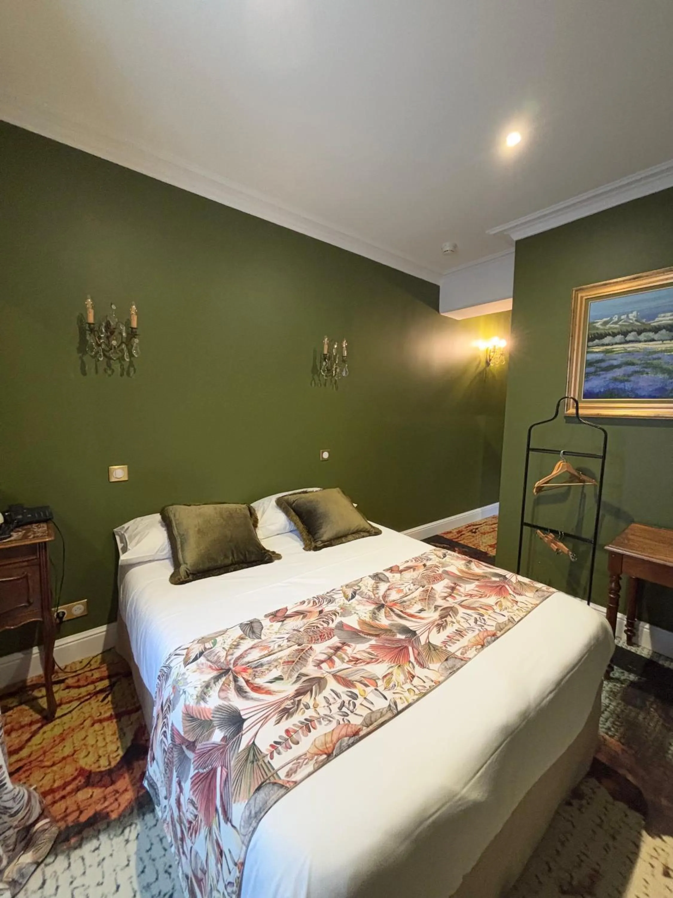 Bed in Hotel De La Poste