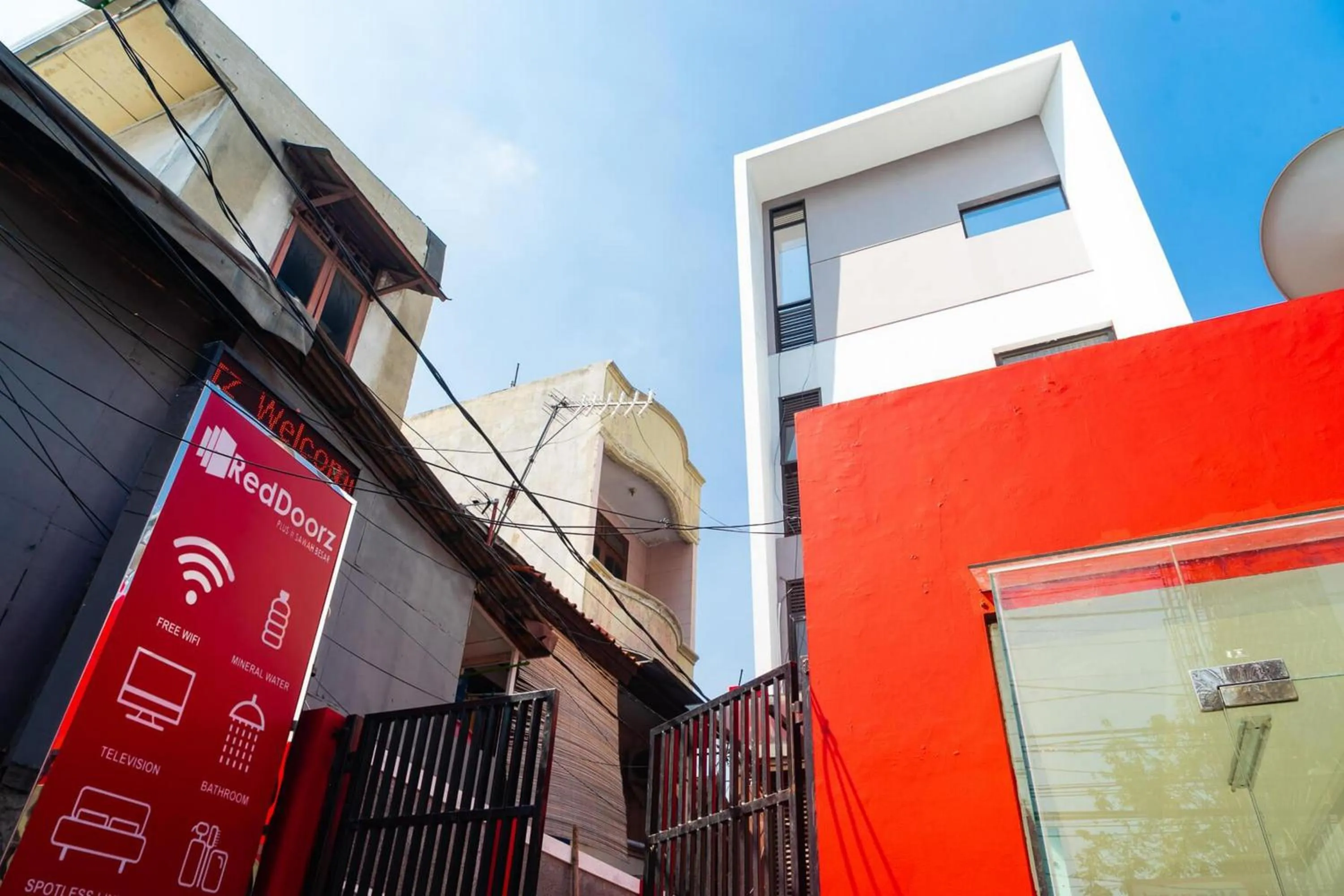 Facade/entrance in RedDoorz Plus @ Sawah Besar