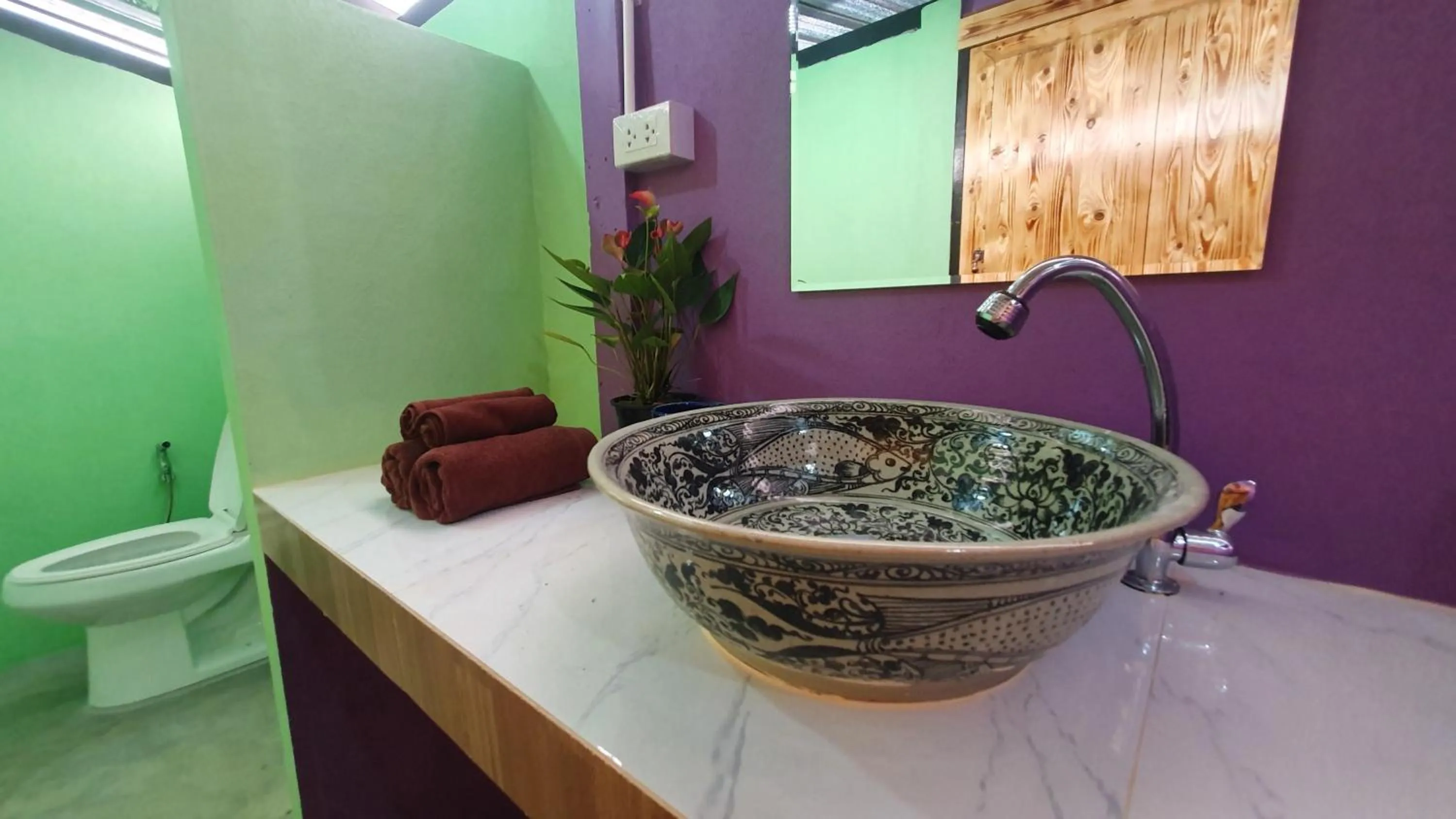 Toilet in Moonshine Resort Chumphon