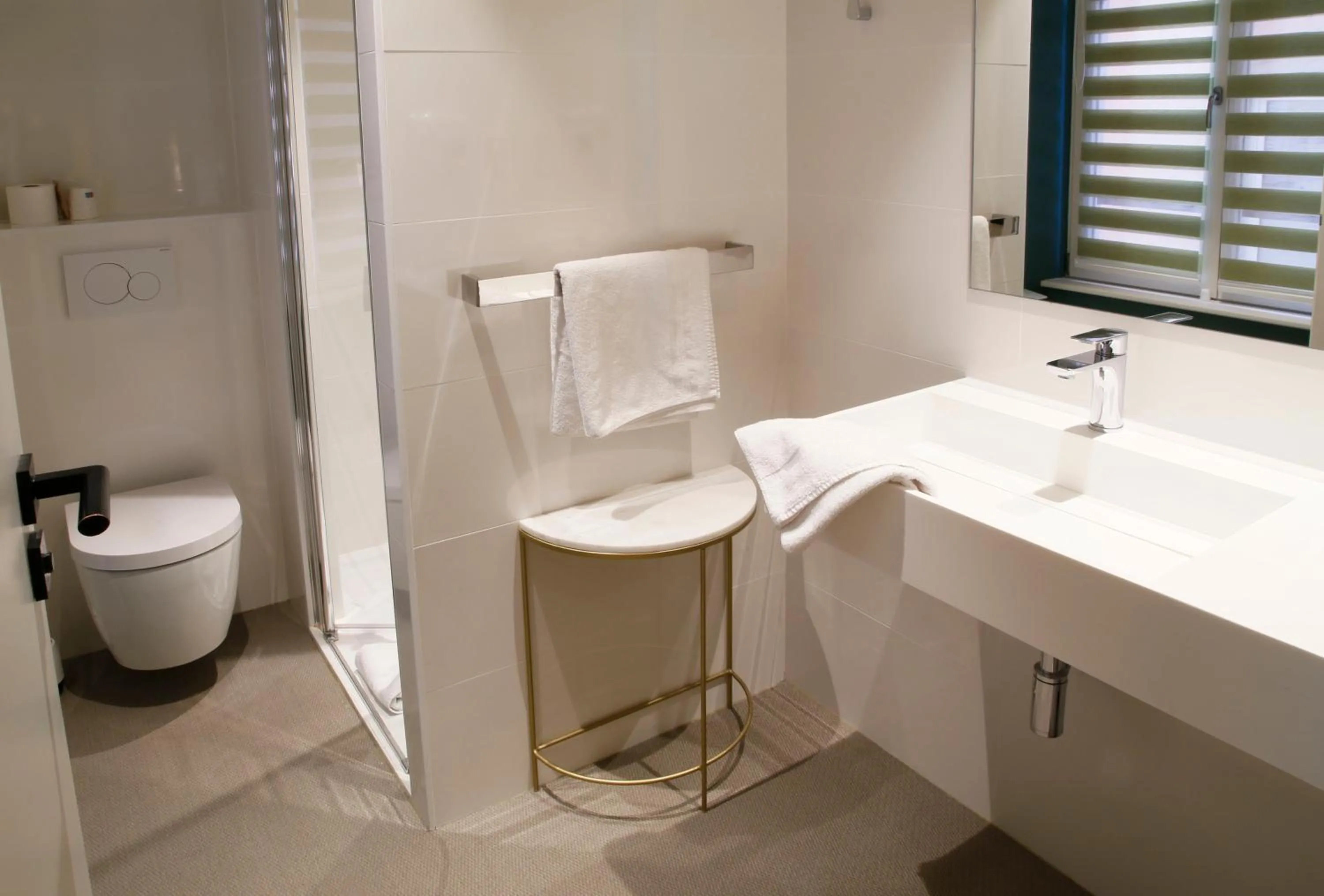 Toilet in Le Kléber Hôtel