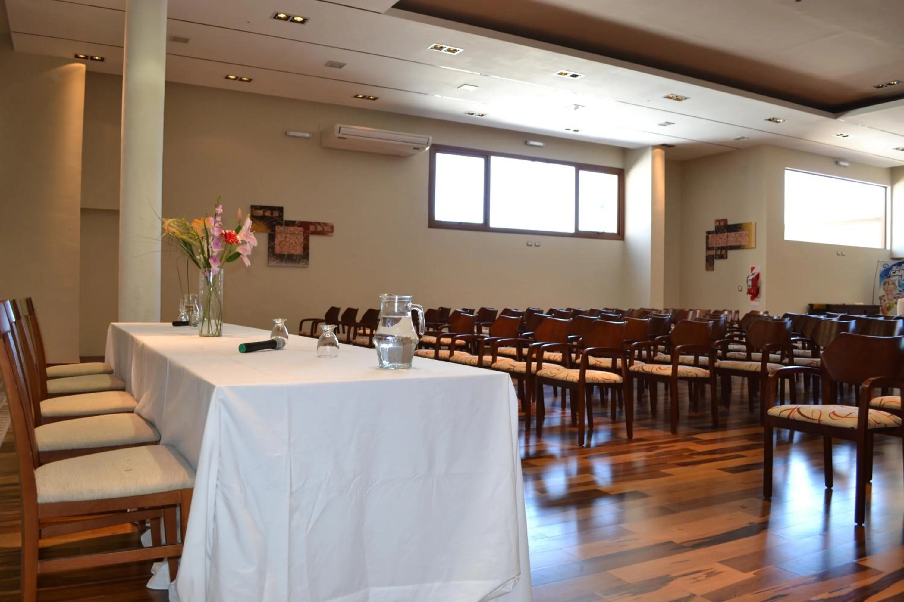 Business facilities in Los Espinillos Hotel y Spa