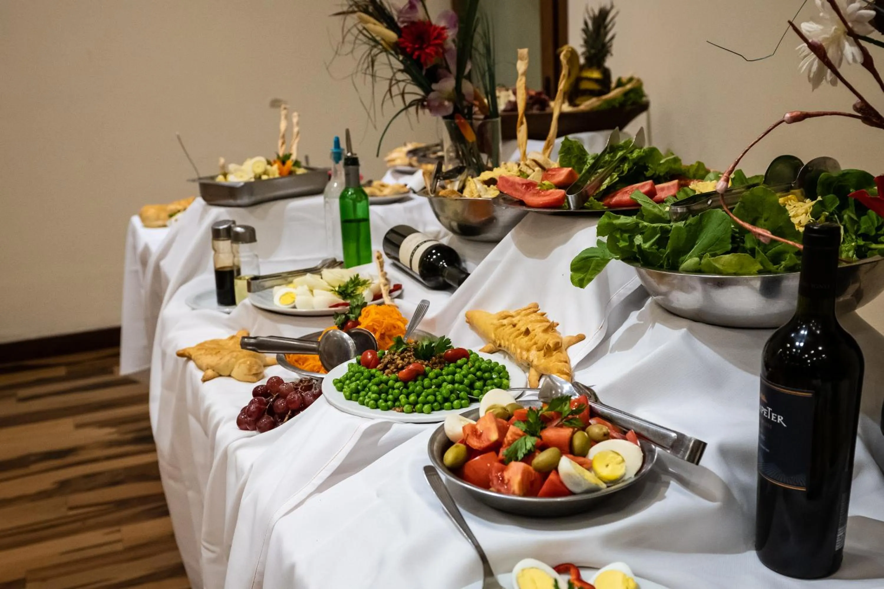 Food and drinks in Los Espinillos Hotel y Spa