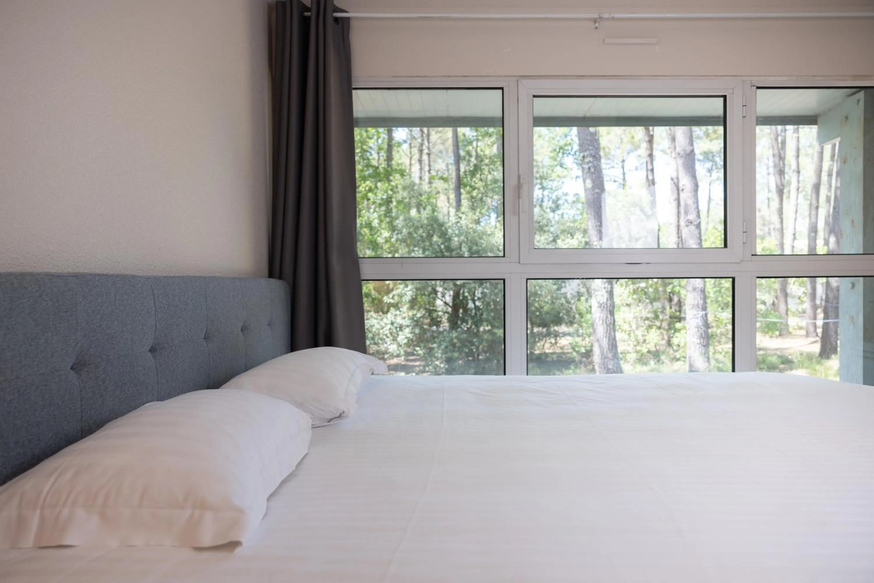 Bed in Hôtel & Spa Vitalparc, The Originals Collection