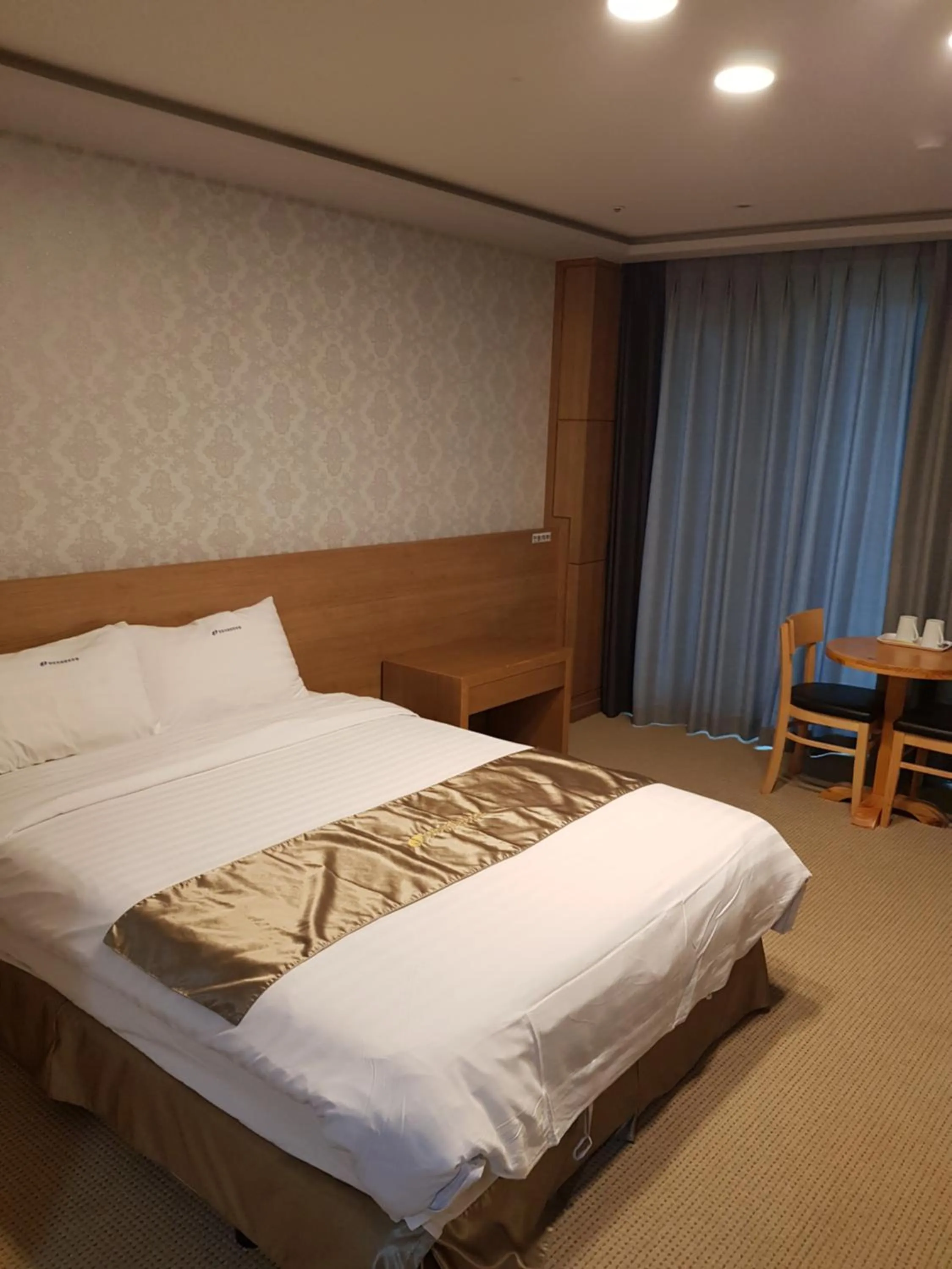 Bed in YangYang International Airport Hotel