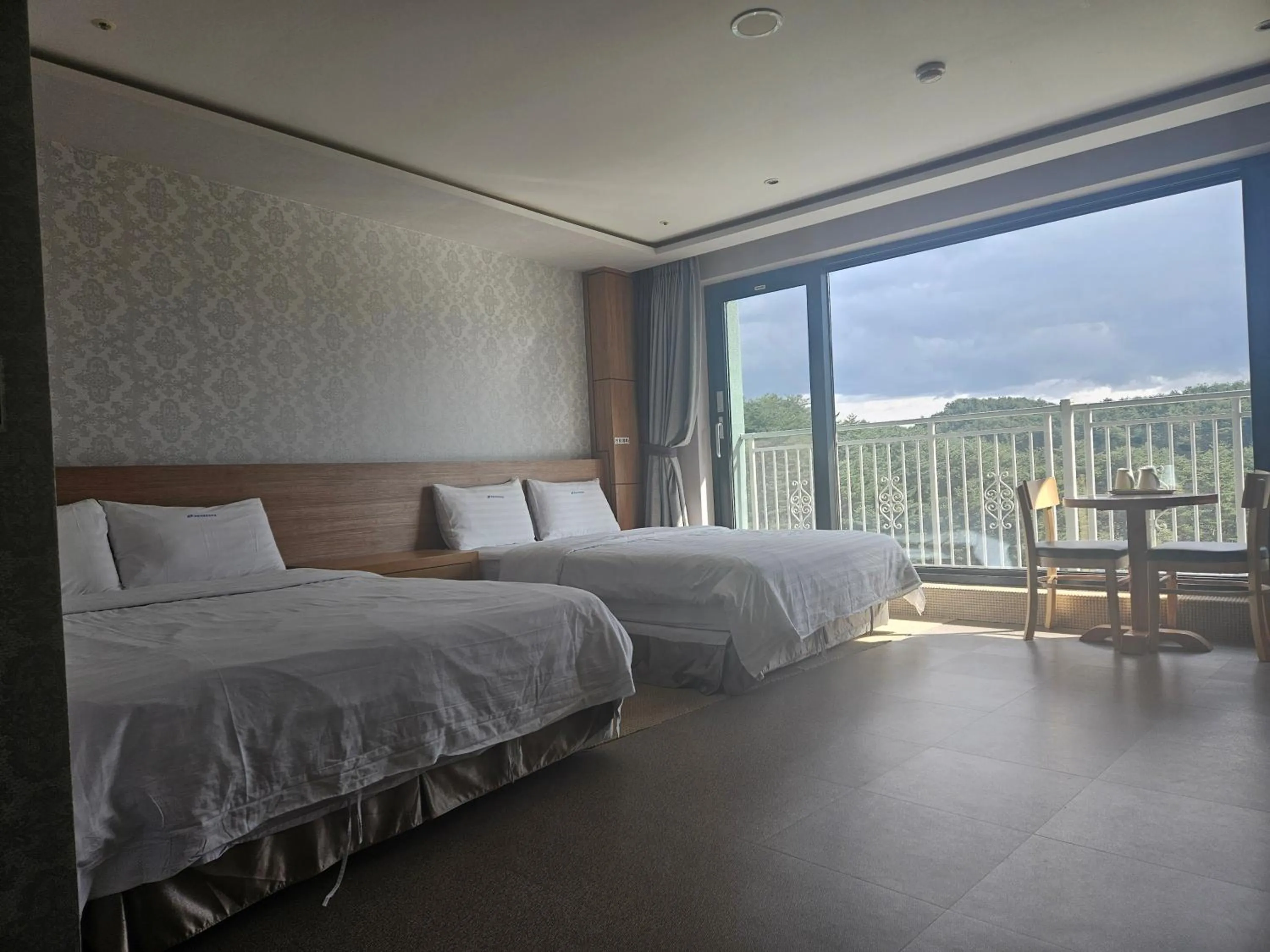 Bed in YangYang International Airport Hotel