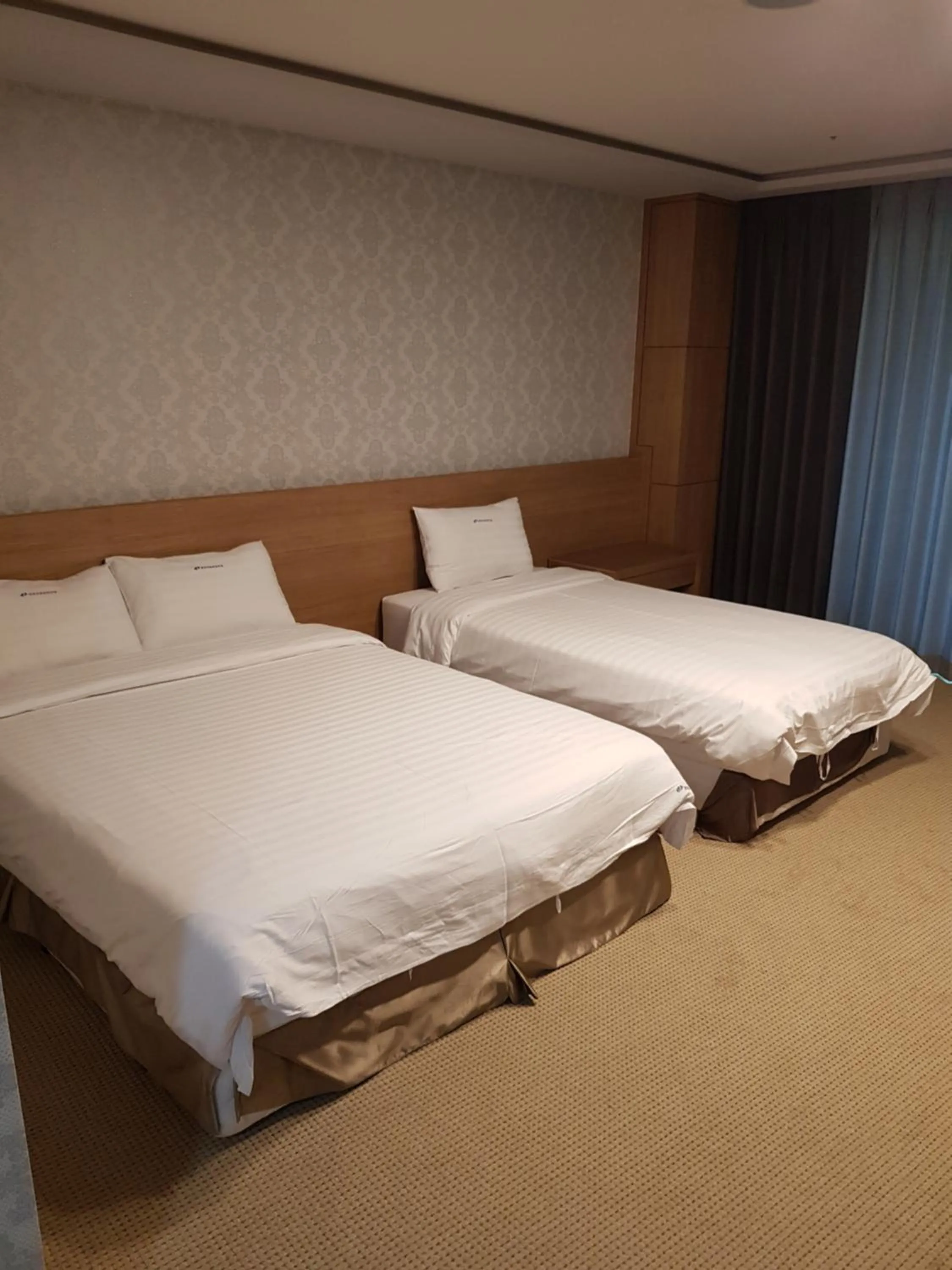 Bed in YangYang International Airport Hotel