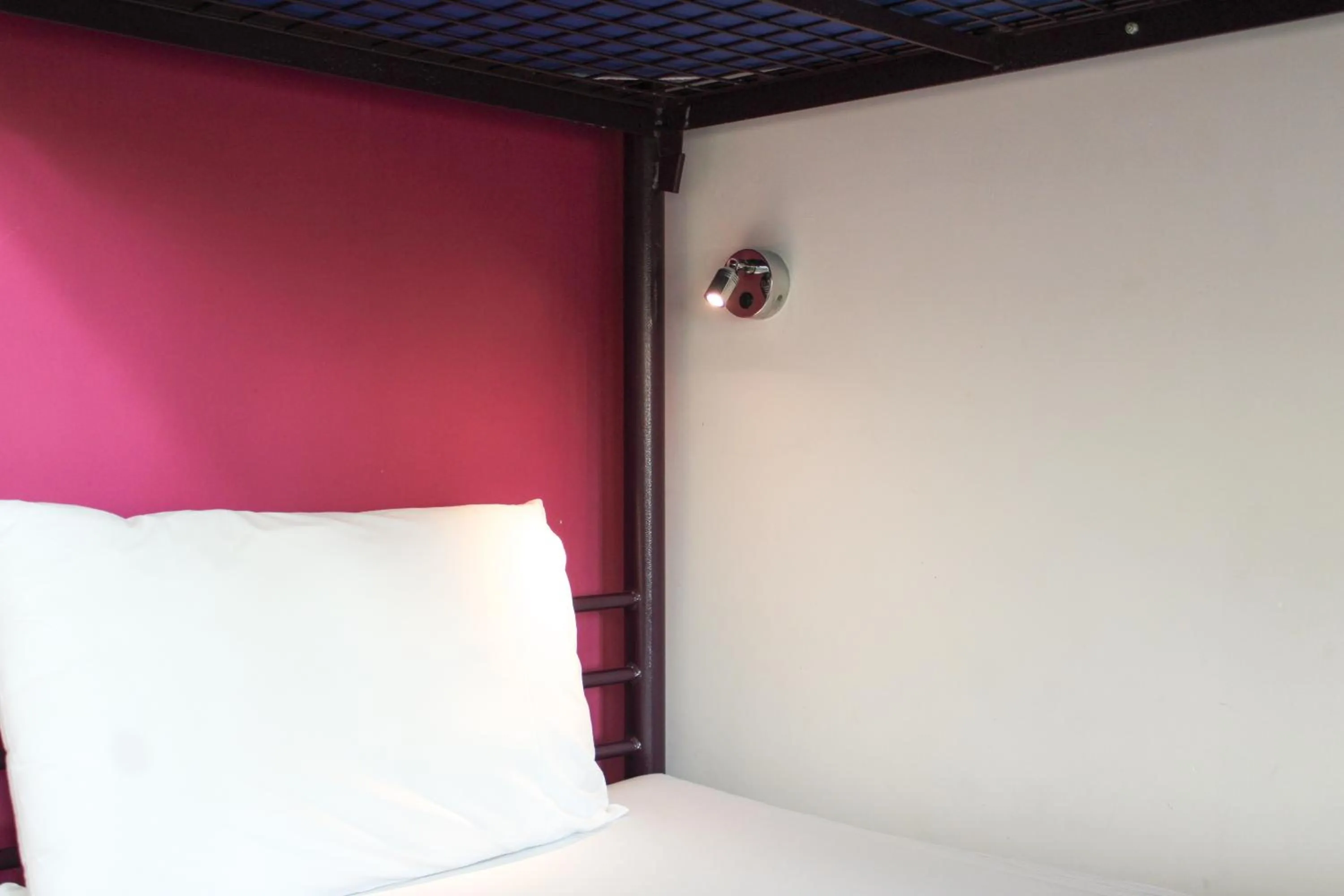 Bed in Safestay London Elephant & Castle