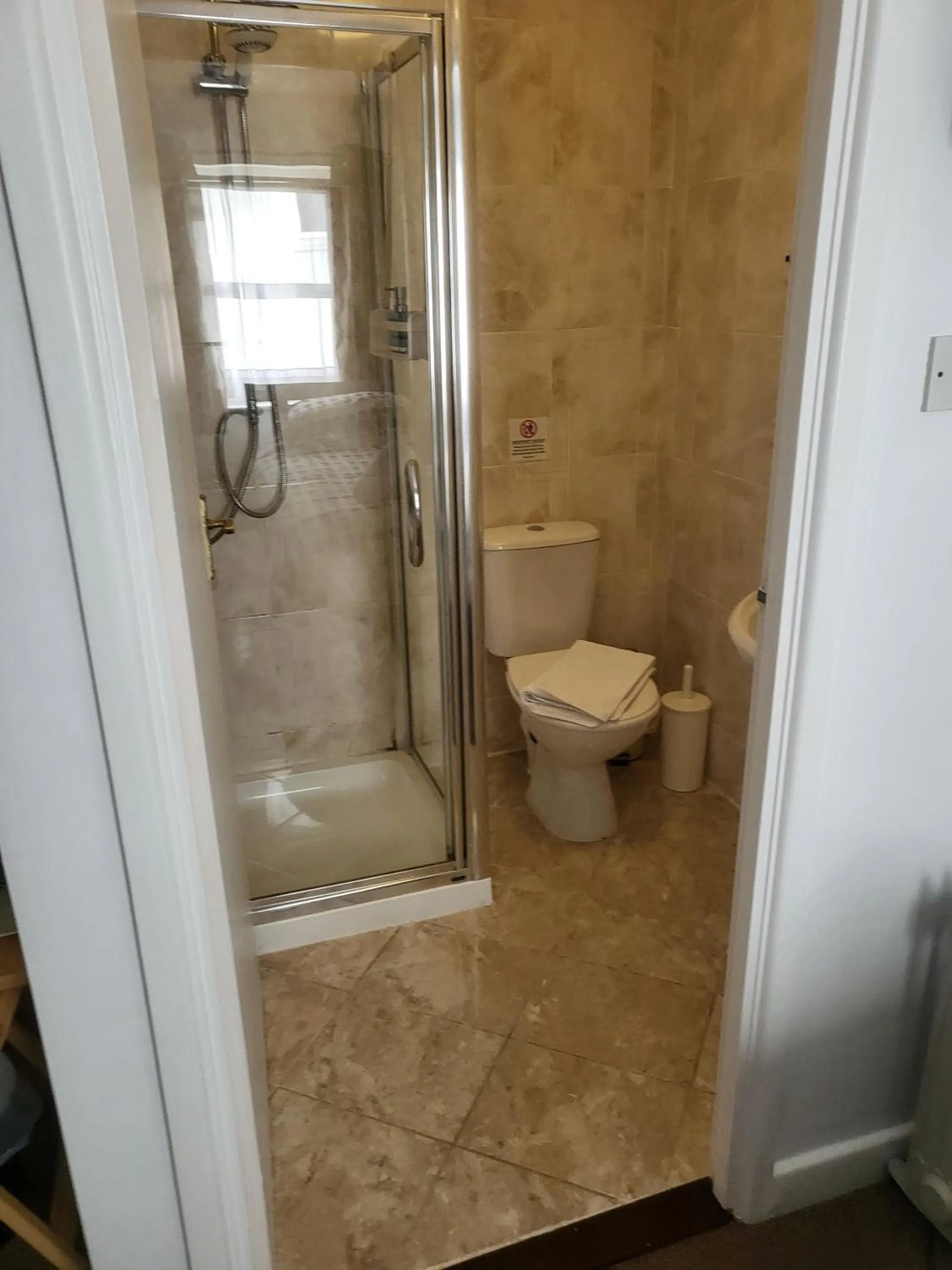 Bathroom in St Georges Guest House