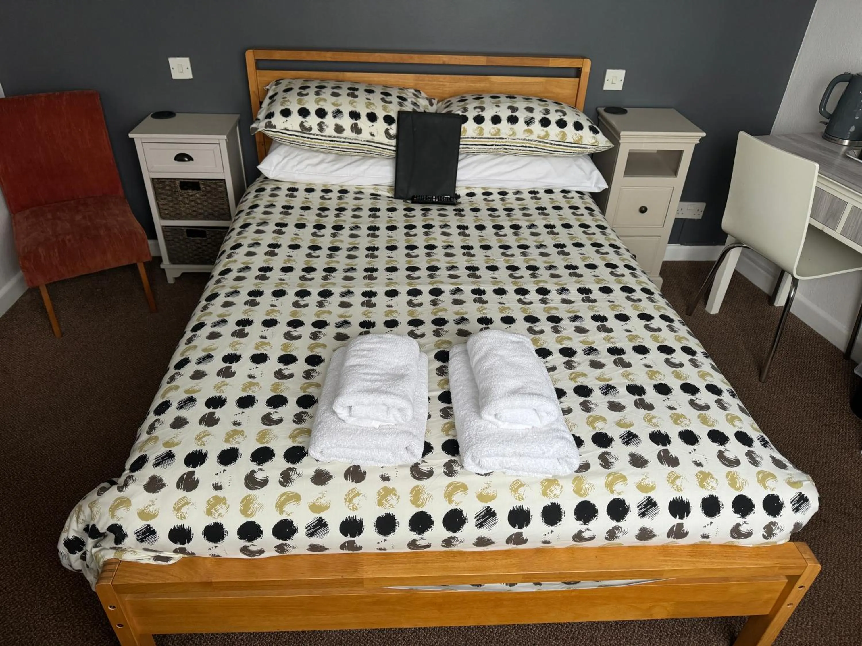 Bedroom, Bed in St Georges Guest House