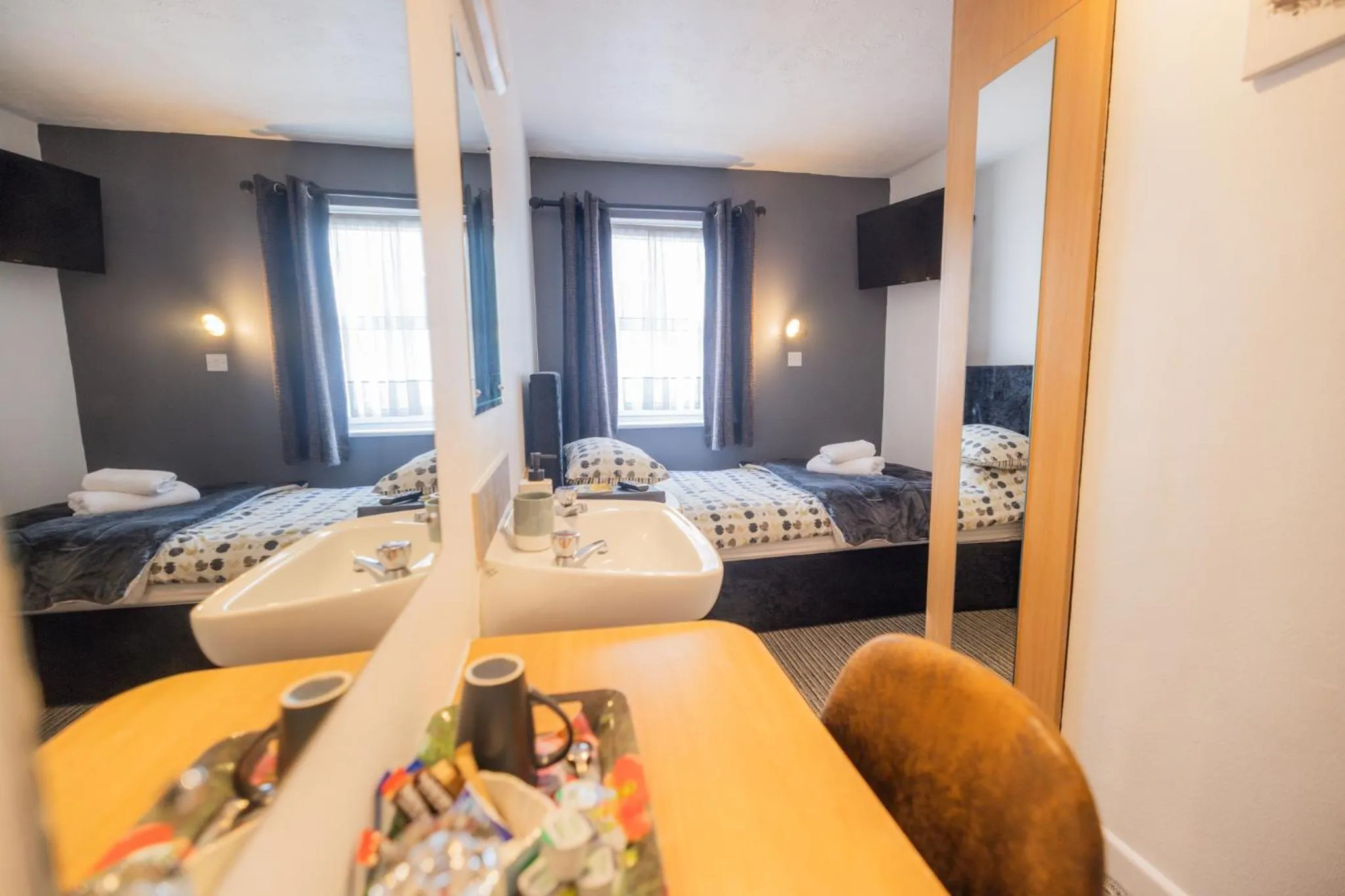 Bedroom, Bed in St Georges Guest House