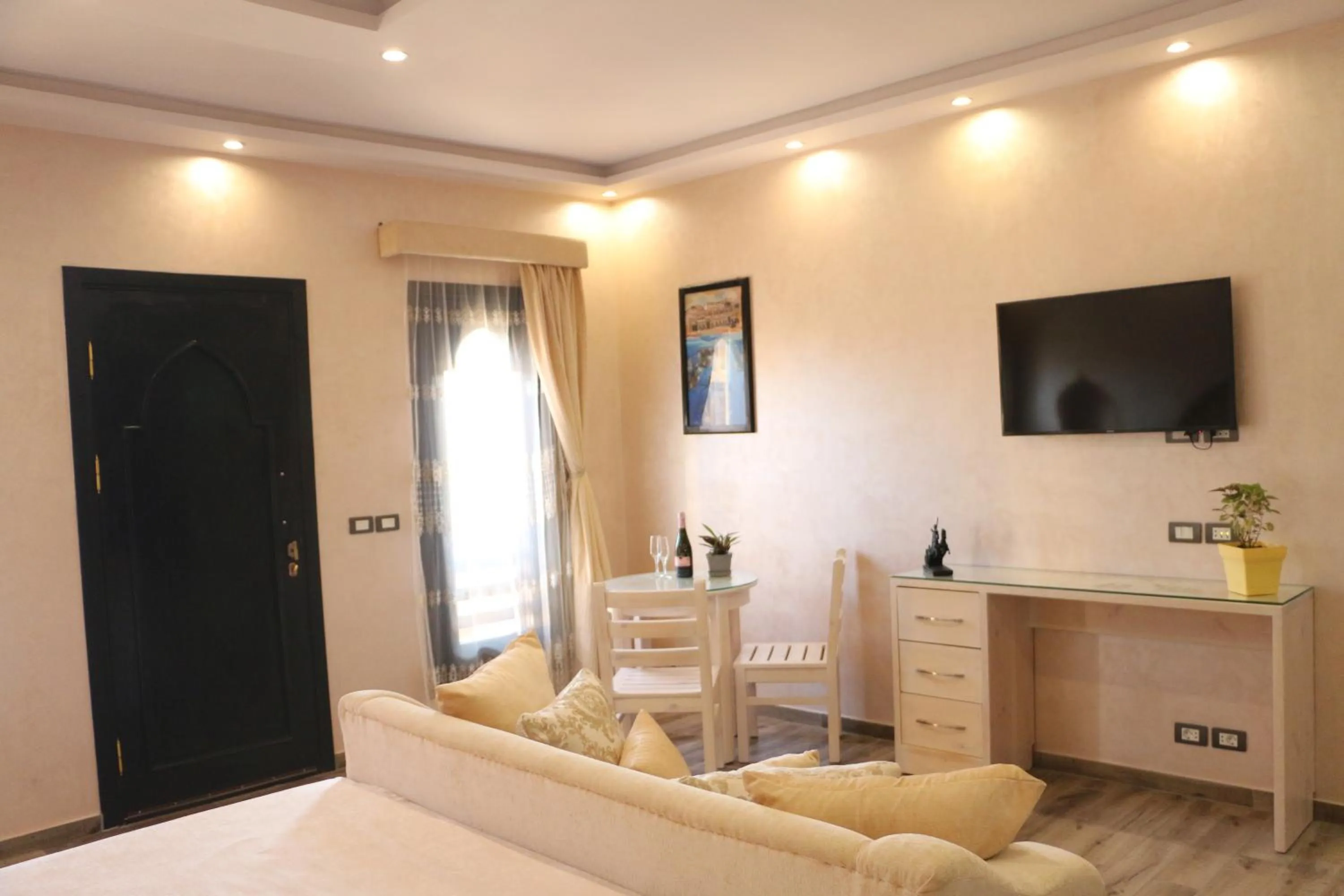 Photo of the whole room, Bed in Casa D'or Dahab