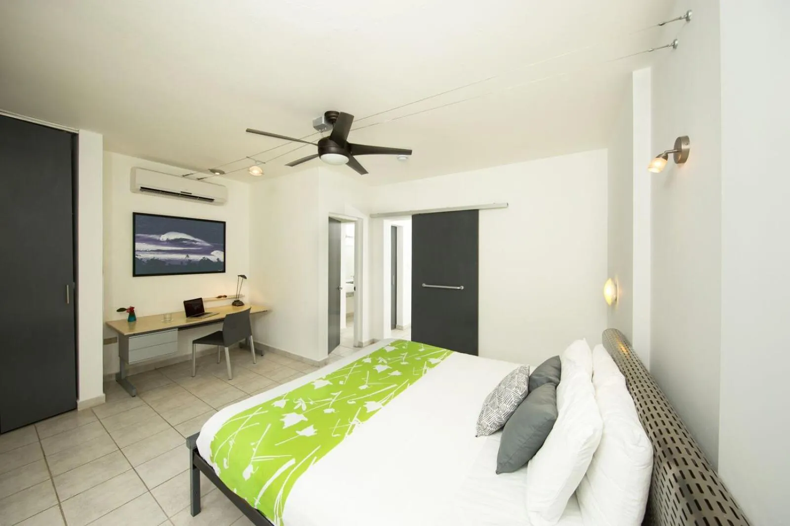 Photo of the whole room, Bed in Casa Verde Hotel - Steps to the Beach, Pool, Restaurant & Bar