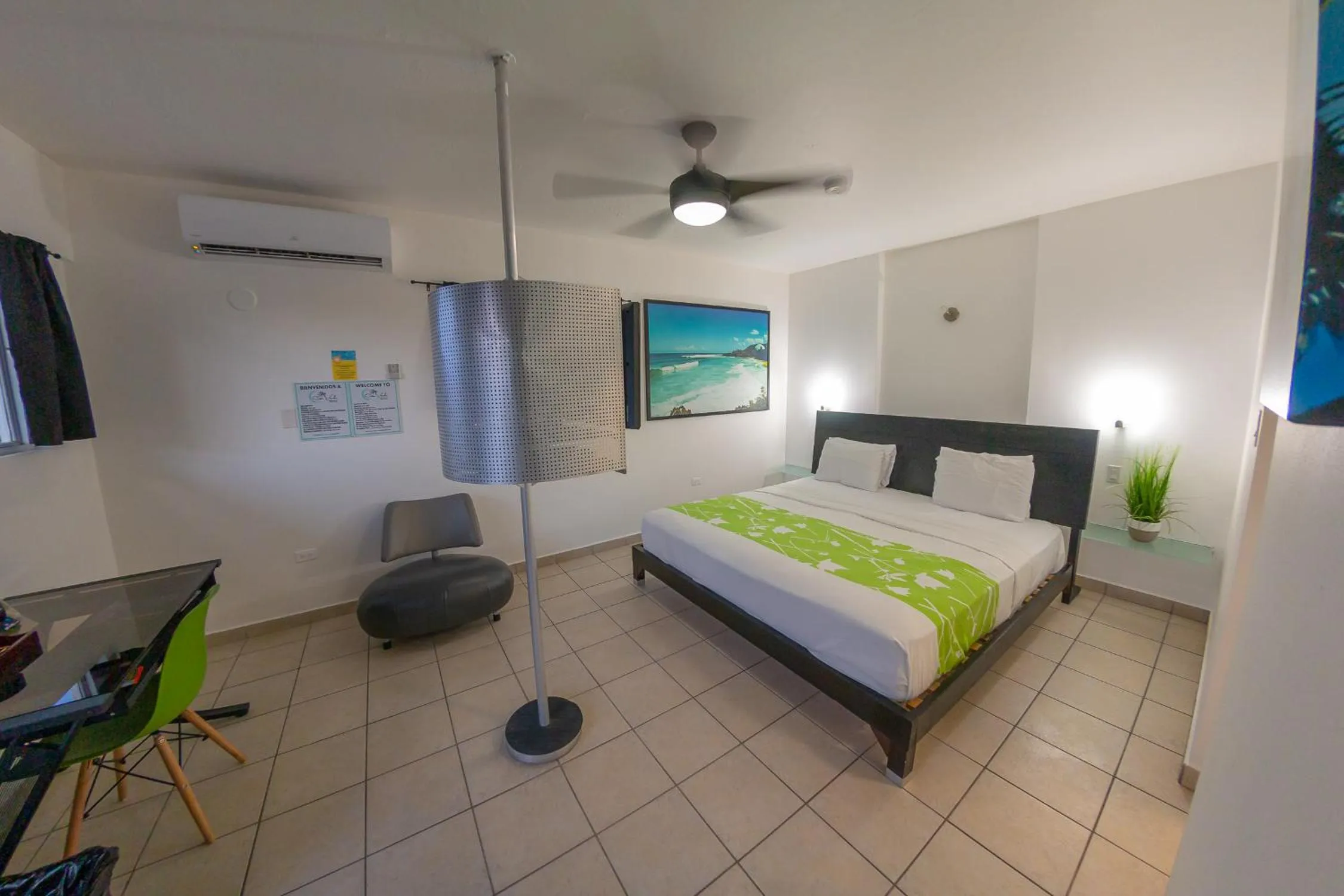 Photo of the whole room, Bed in Casa Verde Hotel - Steps to the Beach, Pool, Restaurant & Bar