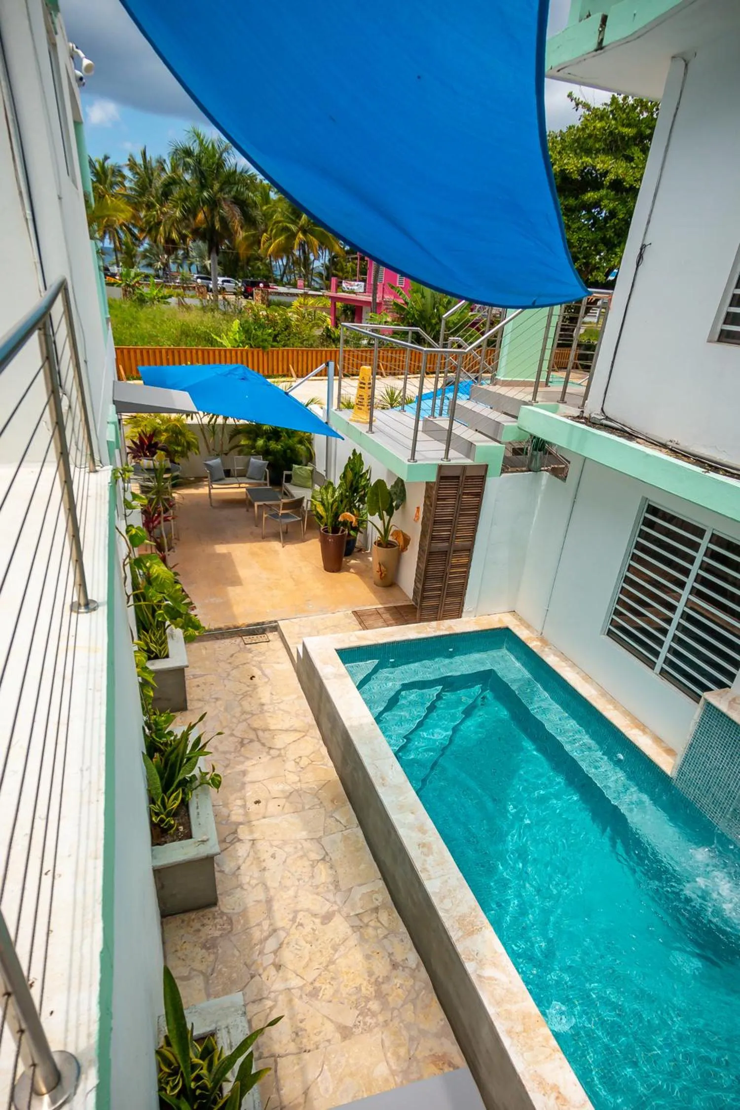 Swimming pool in Casa Verde Hotel - Steps to the Beach, Pool, Restaurant & Bar
