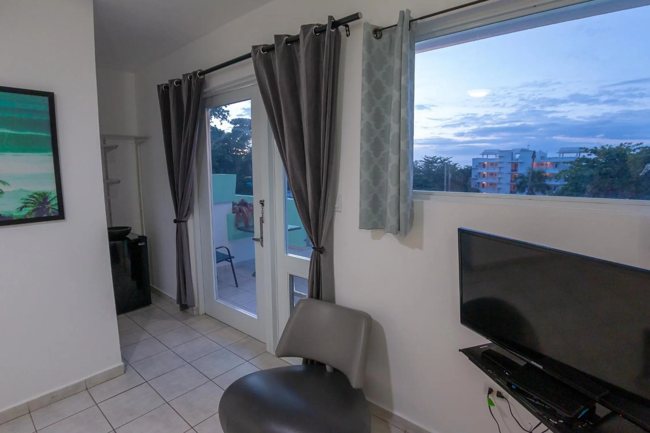 Living room in Casa Verde Hotel - Steps to the Beach, Pool, Restaurant & Bar
