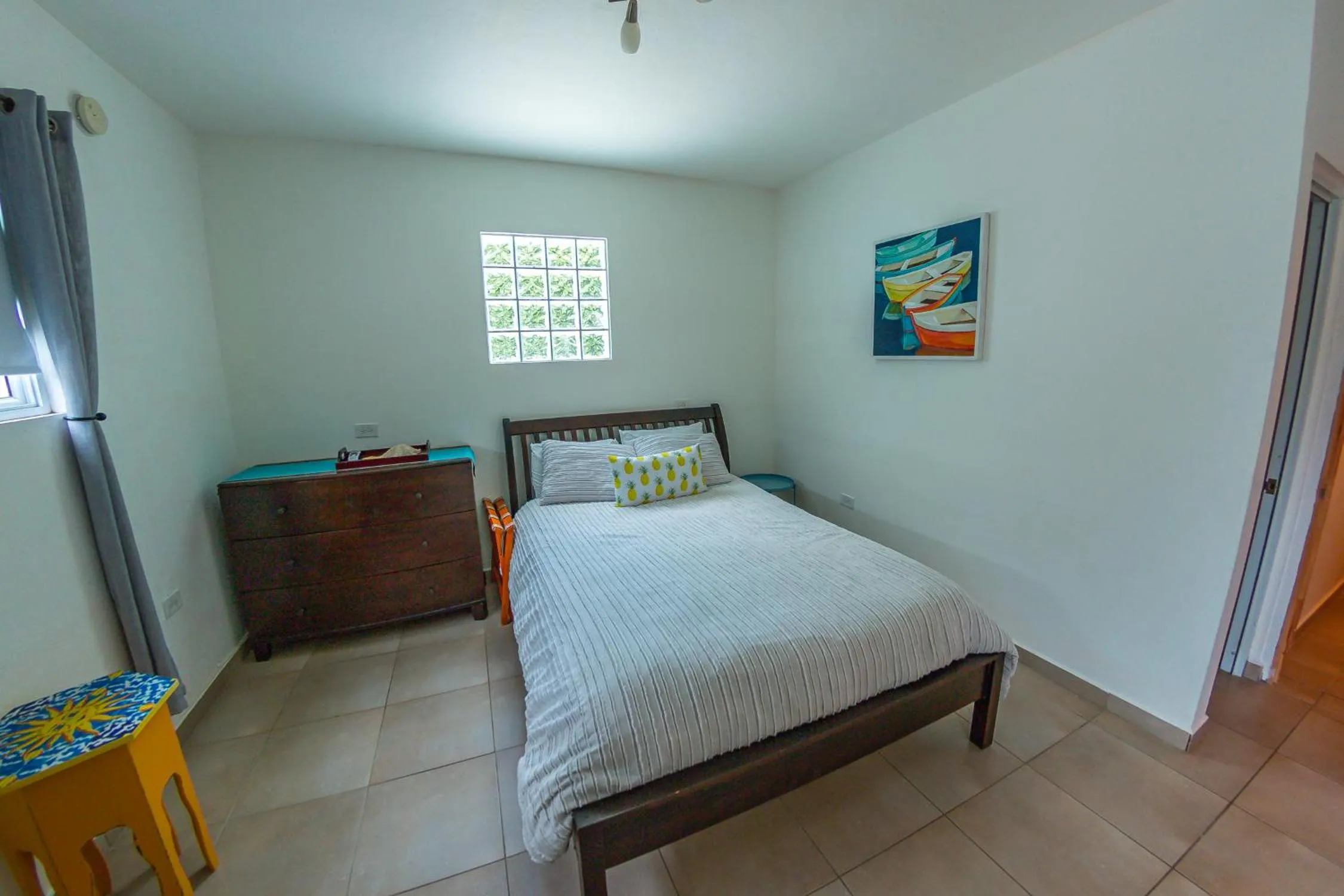 Photo of the whole room, Bed in Casa Verde Hotel - Steps to the Beach, Pool, Restaurant & Bar