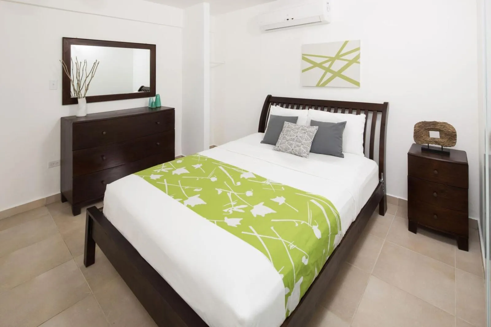 Photo of the whole room, Bed in Casa Verde Hotel - Steps to the Beach, Pool, Restaurant & Bar