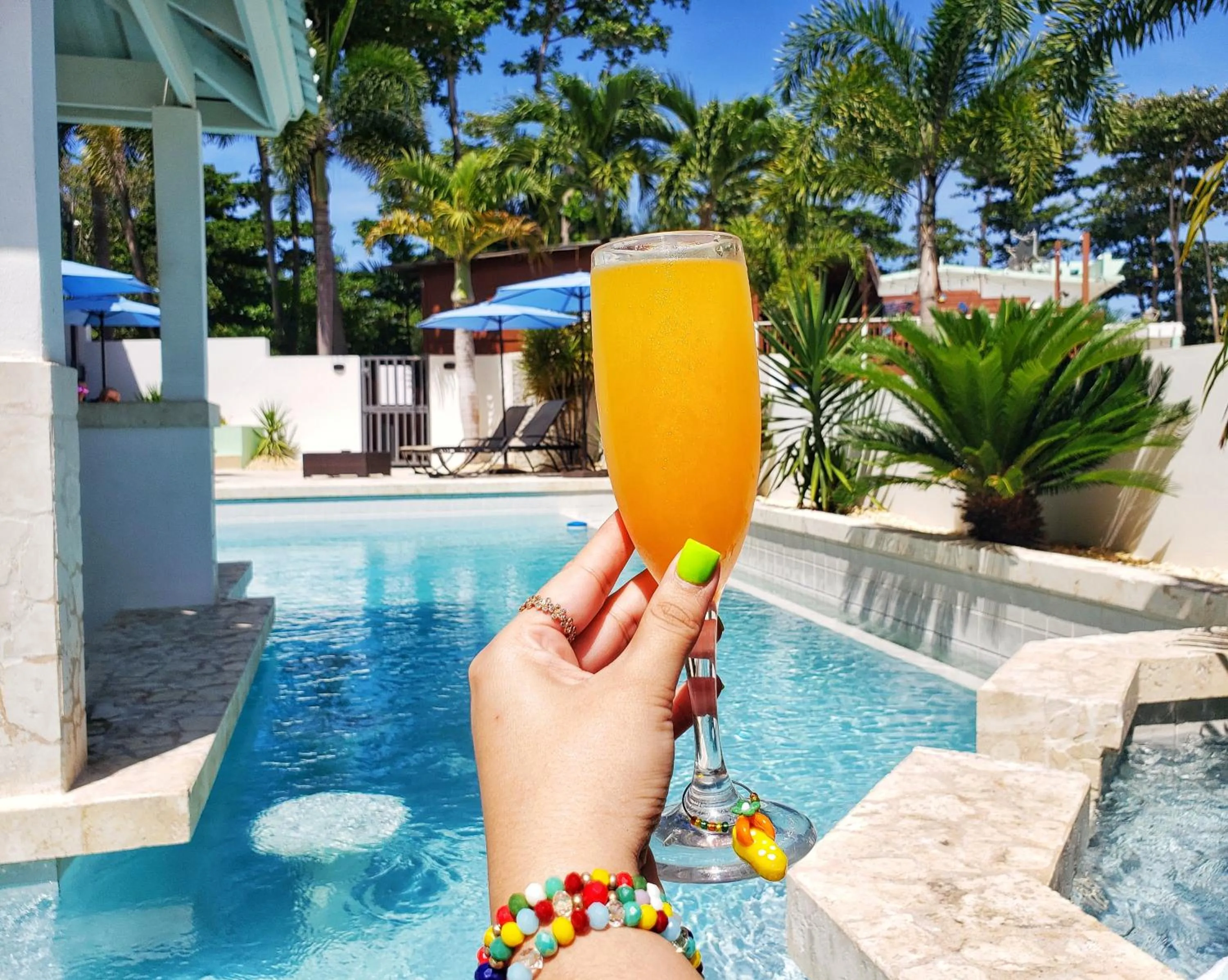 Swimming pool in Casa Verde Hotel - Steps to the Beach, Pool, Restaurant & Bar