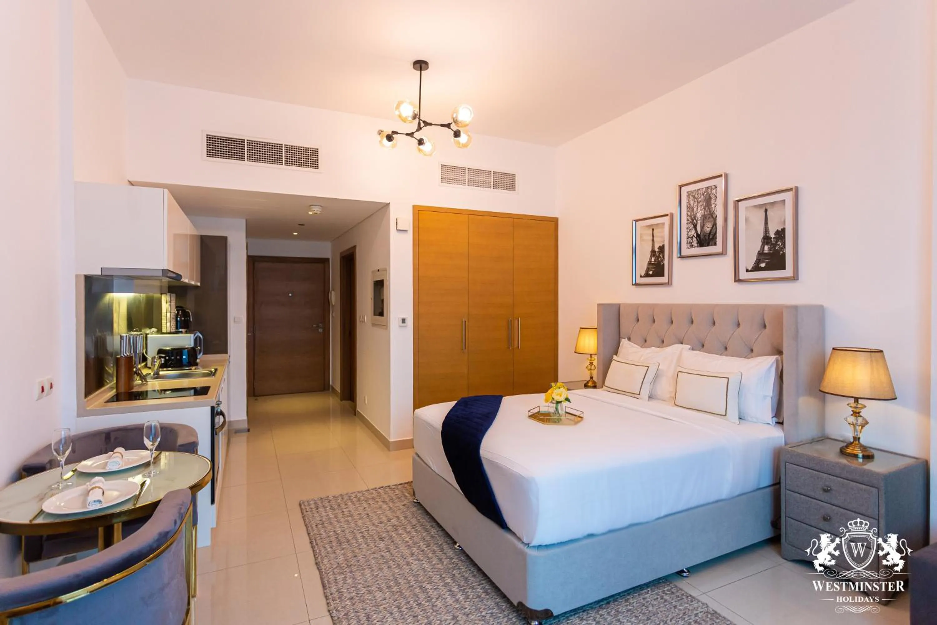 Bed in Westminster Claren Tower - Downtown