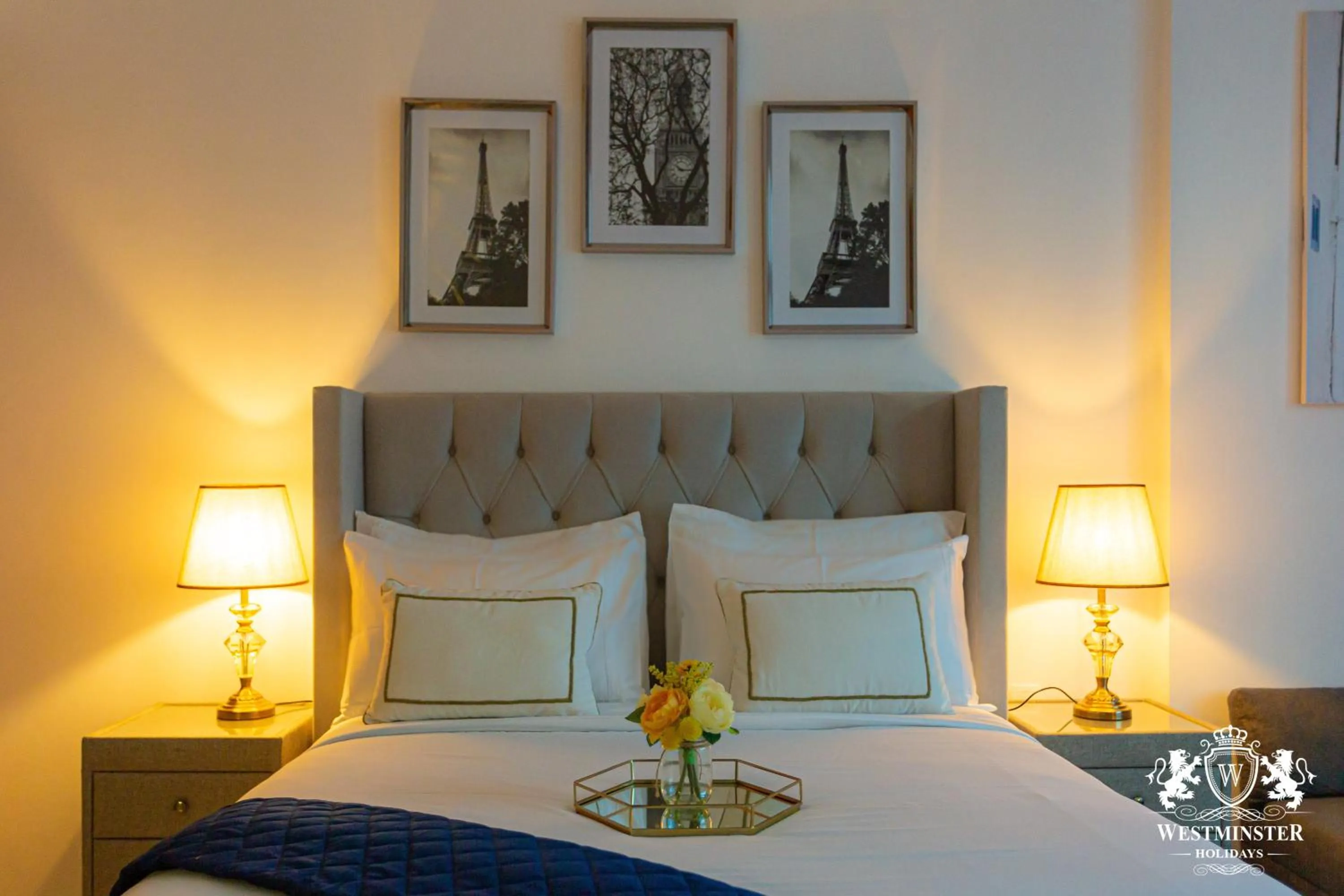 Bed in Westminster Claren Tower - Downtown