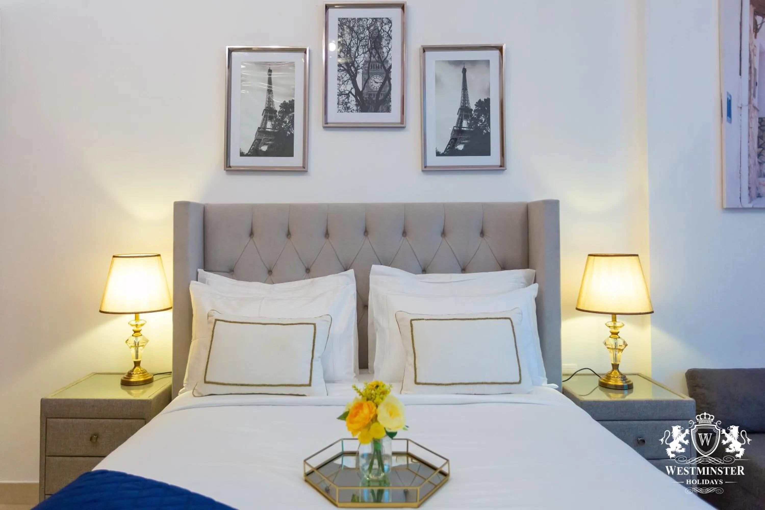 Bed in Westminster Claren Tower - Downtown