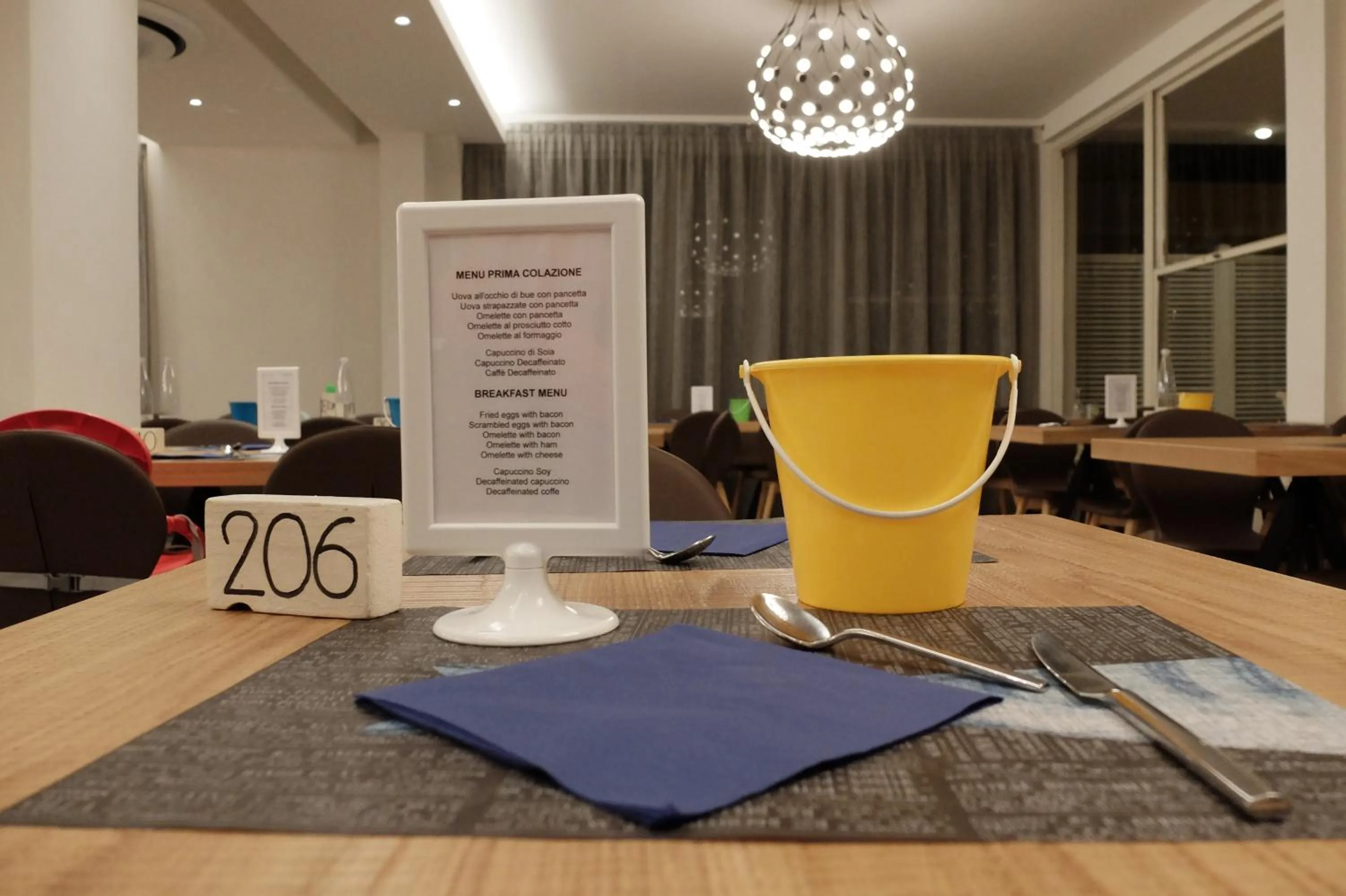 Restaurant/places to eat in Hotel Aurea