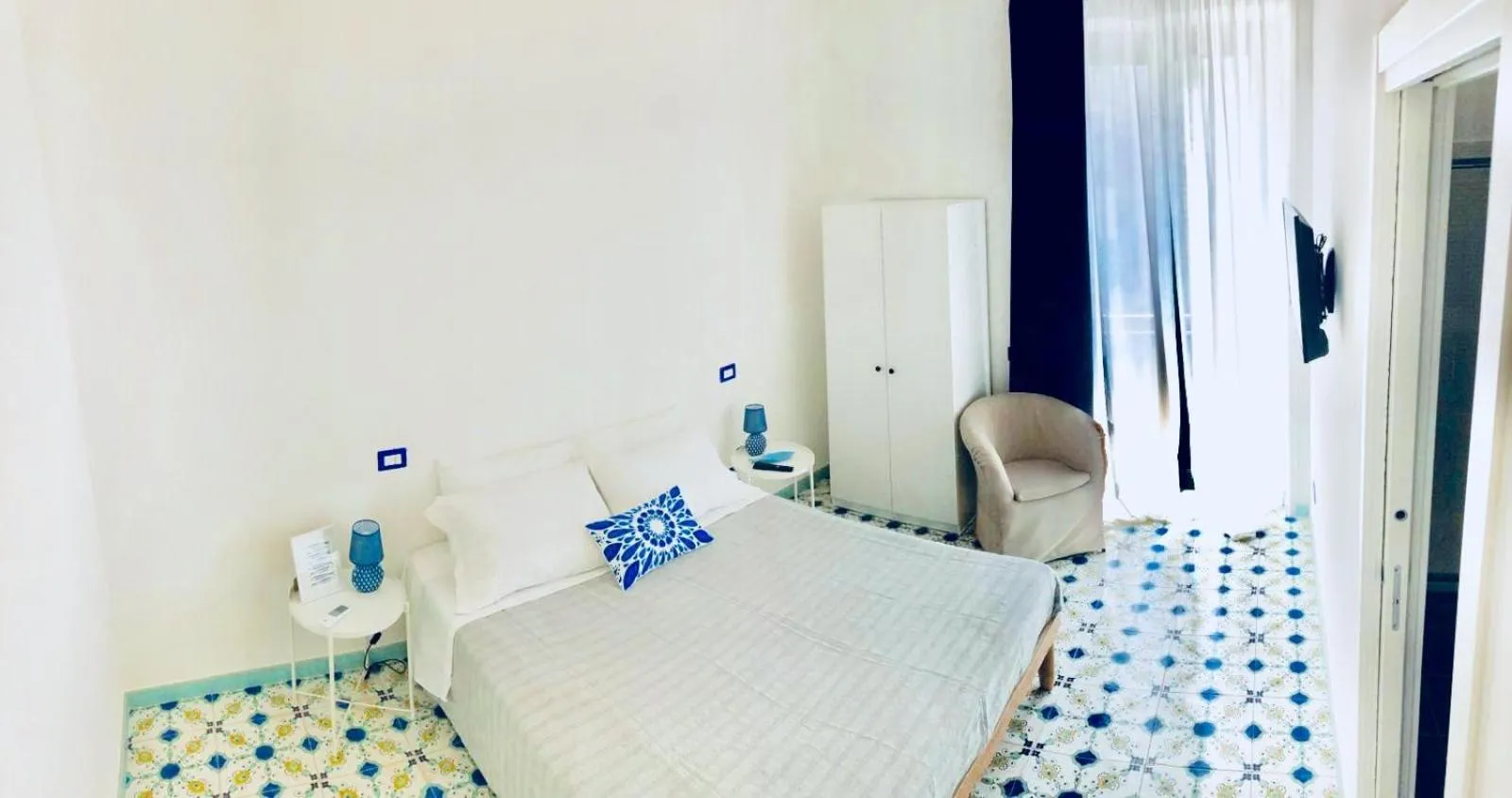 Photo of the whole room, Bed in L'ALICE B&B