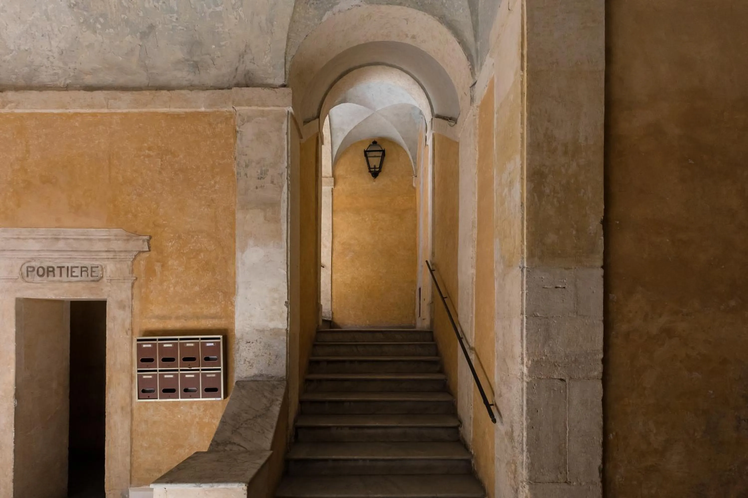 A World Aparts - 13 T.Argentina