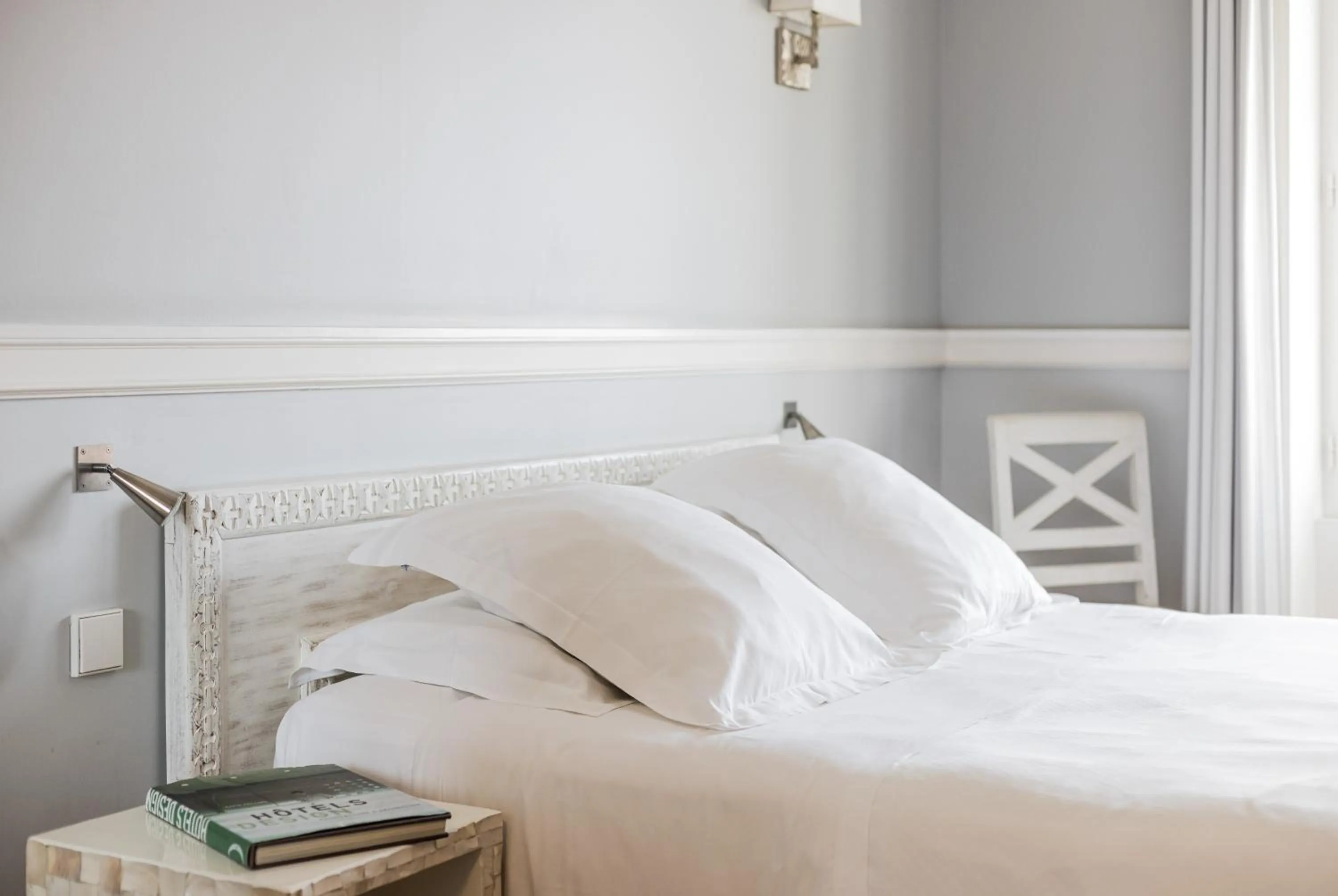 Bed in Hotel Saint Julien