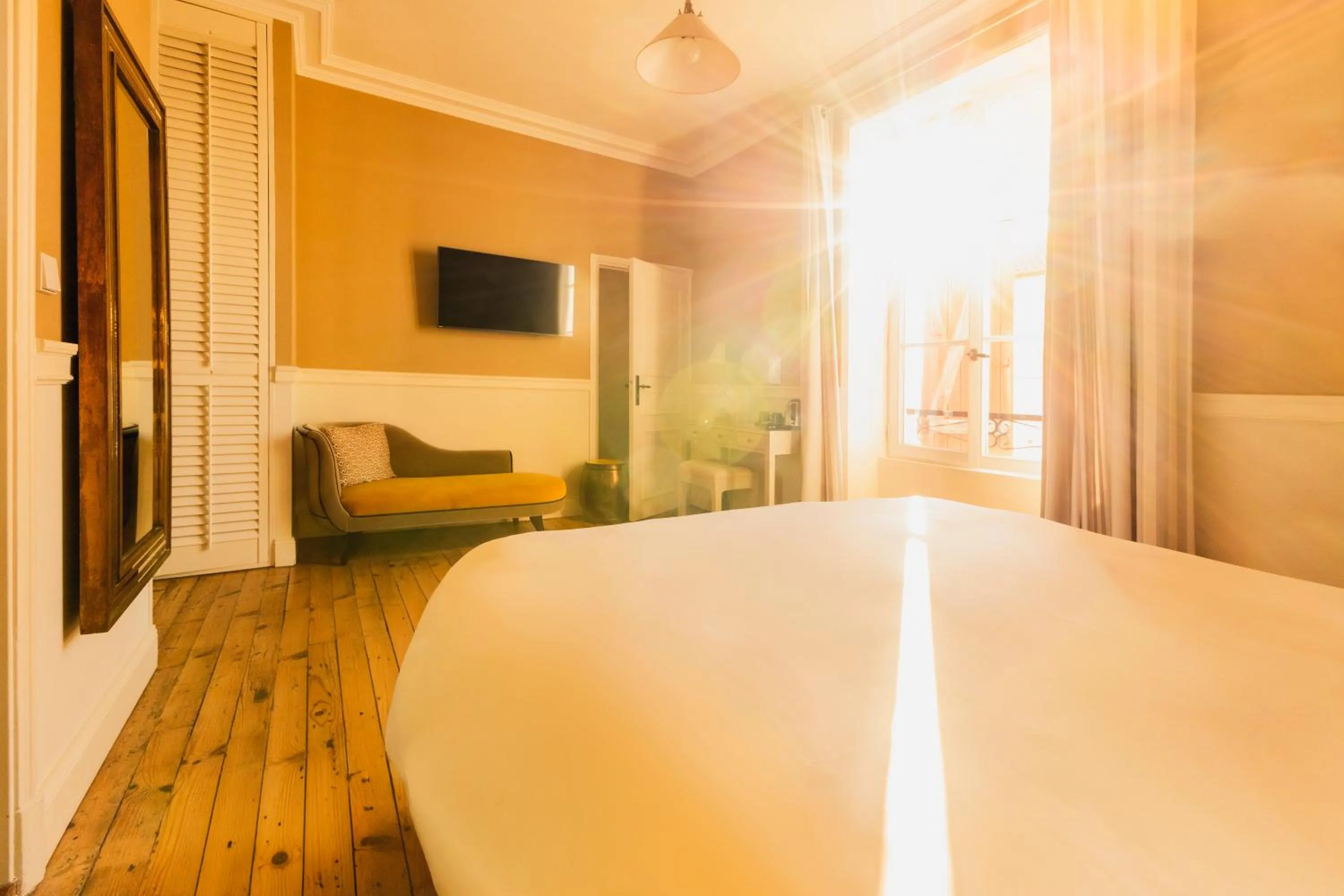 Bed in Hotel Saint Julien