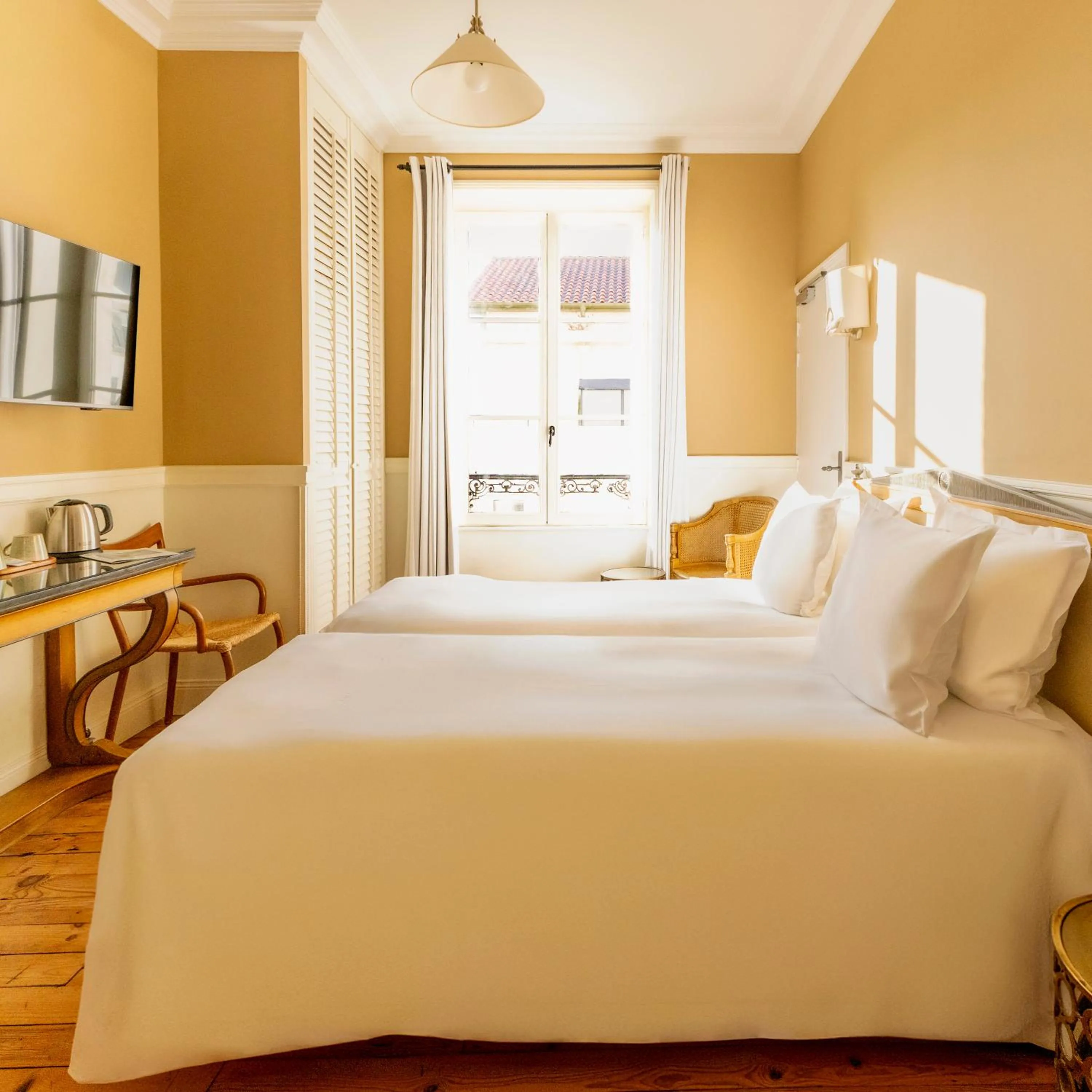 Bed in Hotel Saint Julien