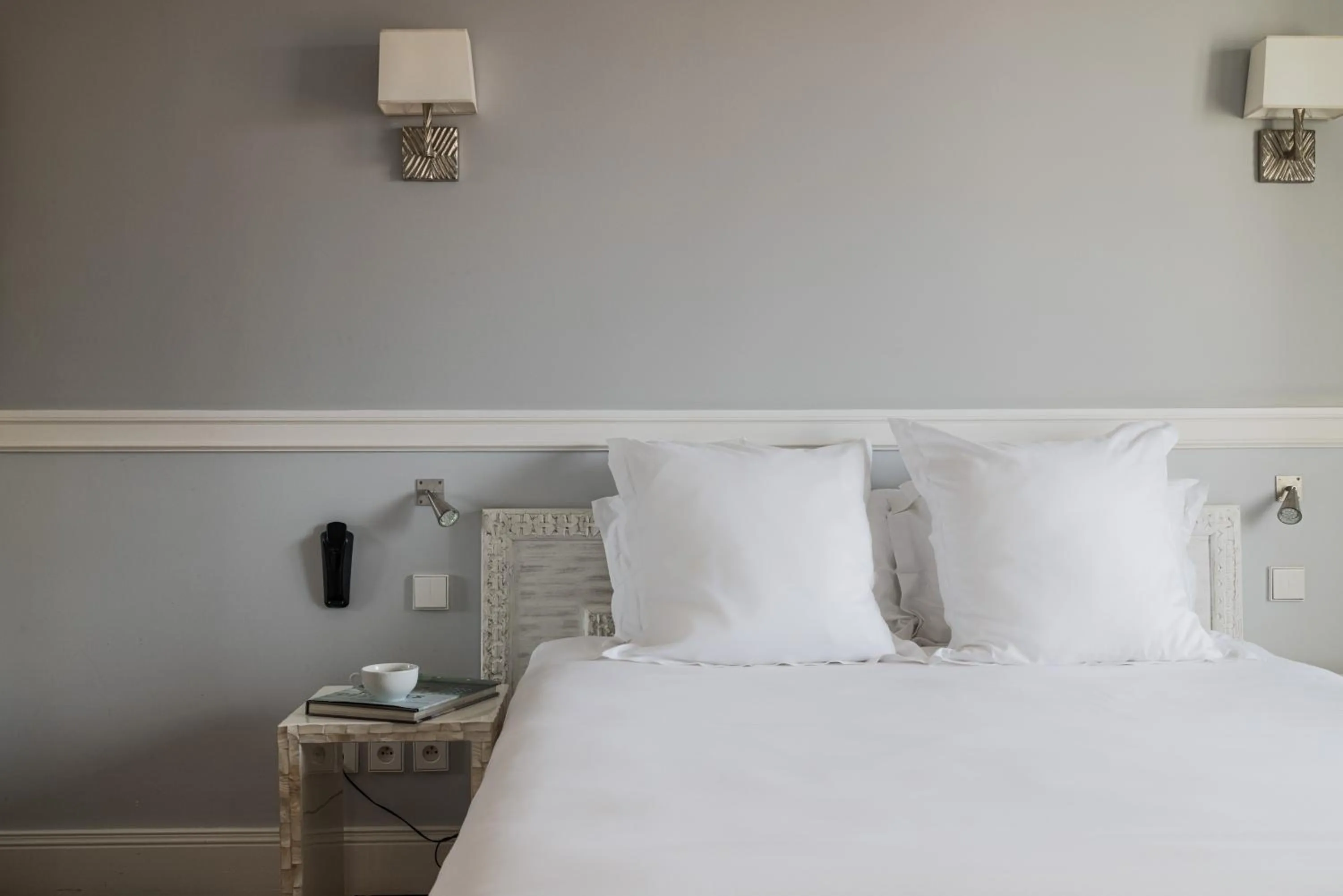 Bed in Hotel Saint Julien