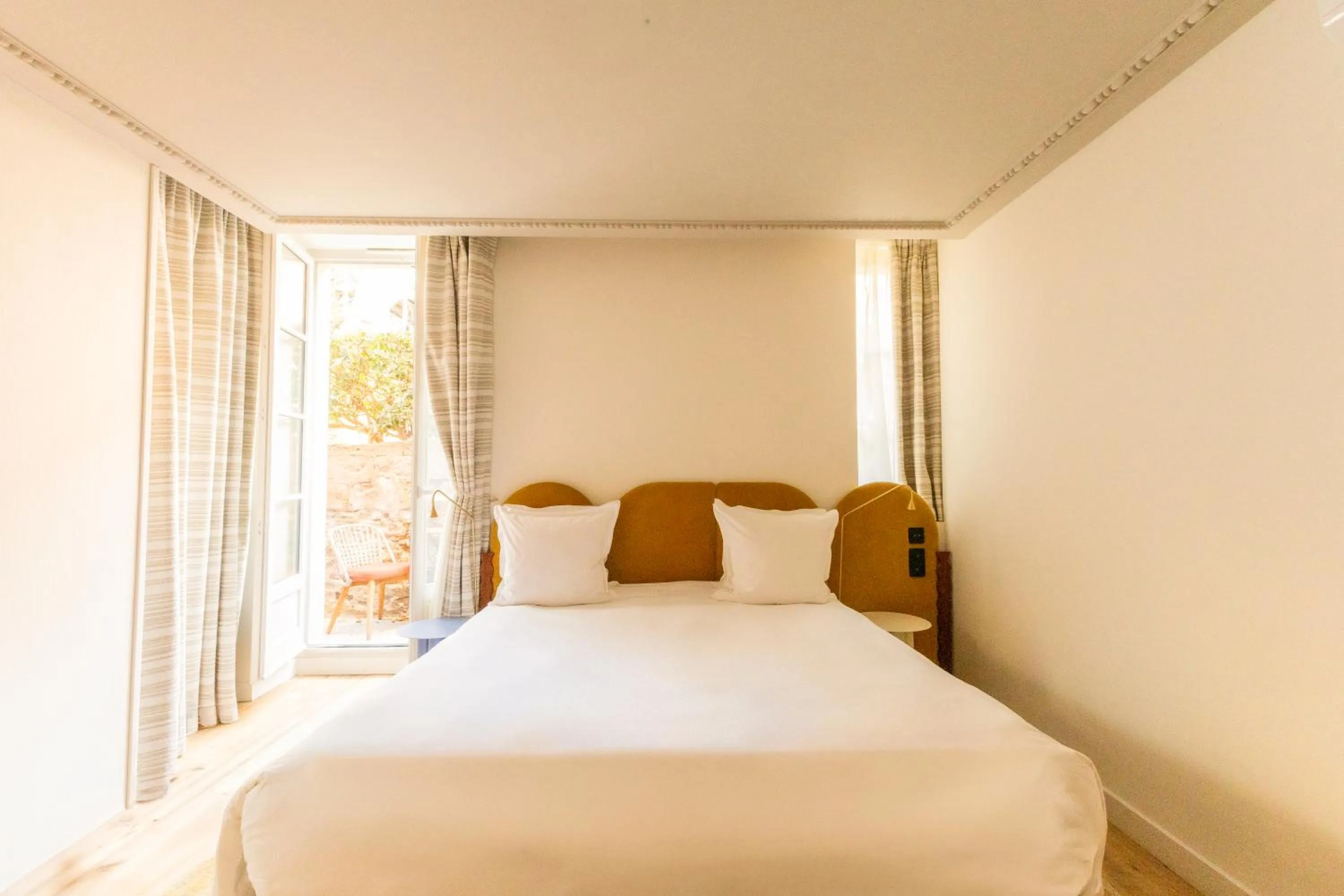 Bed in Hotel Saint Julien