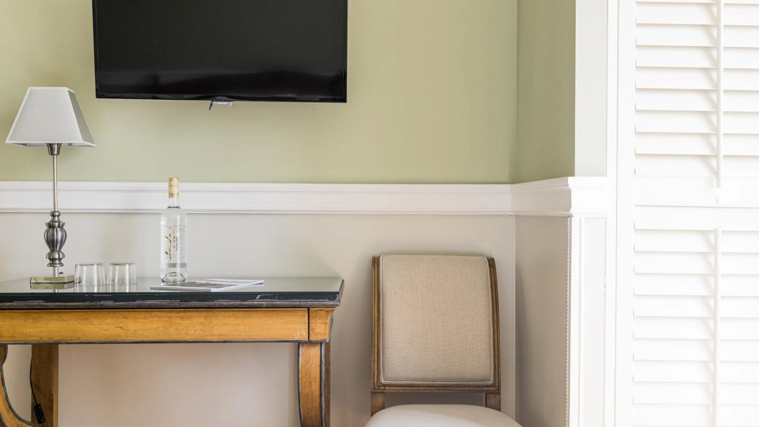 TV and multimedia in Hotel Saint Julien