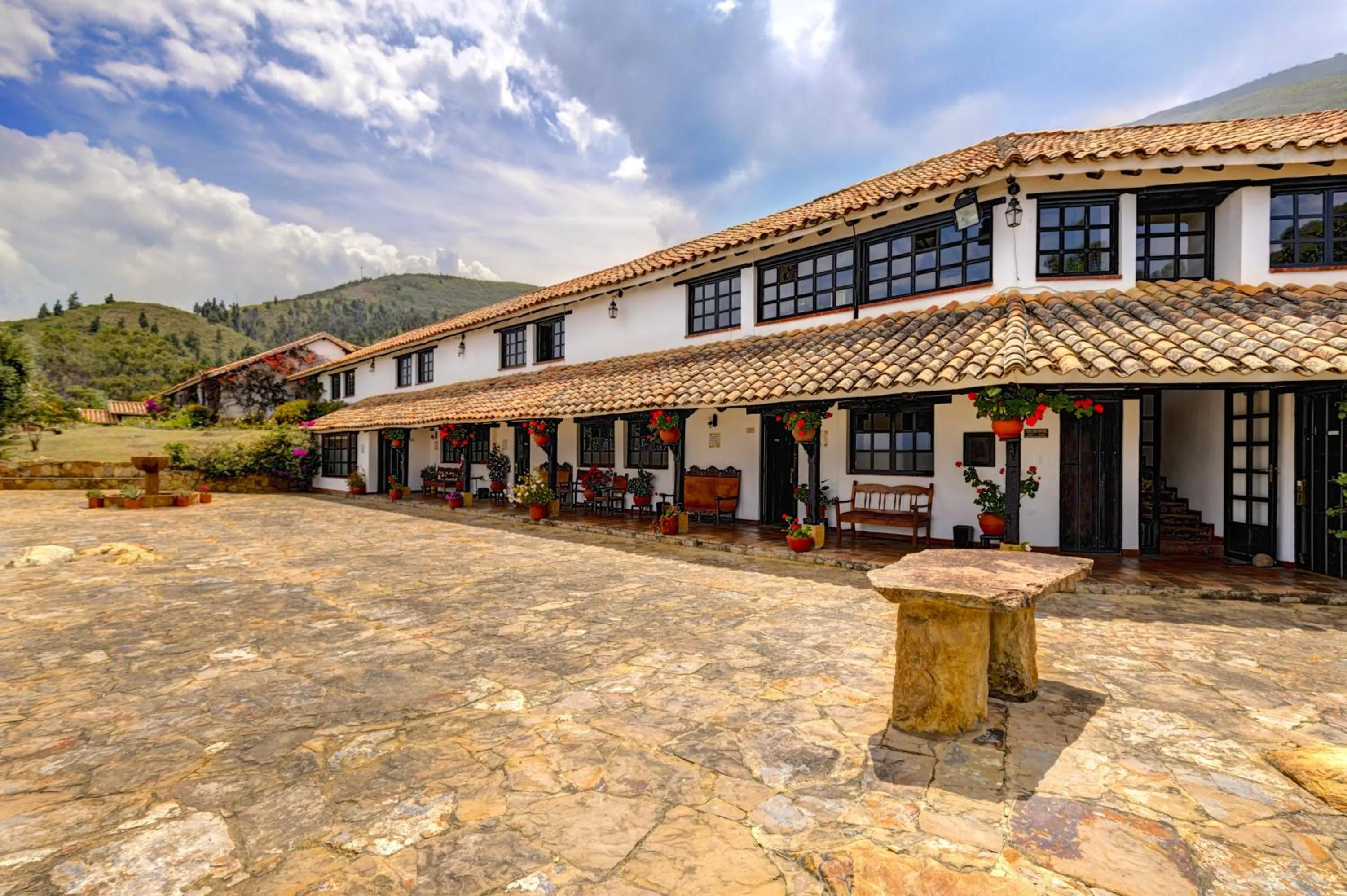 Property building in Hospederia Centro de Convenciones Duruelo