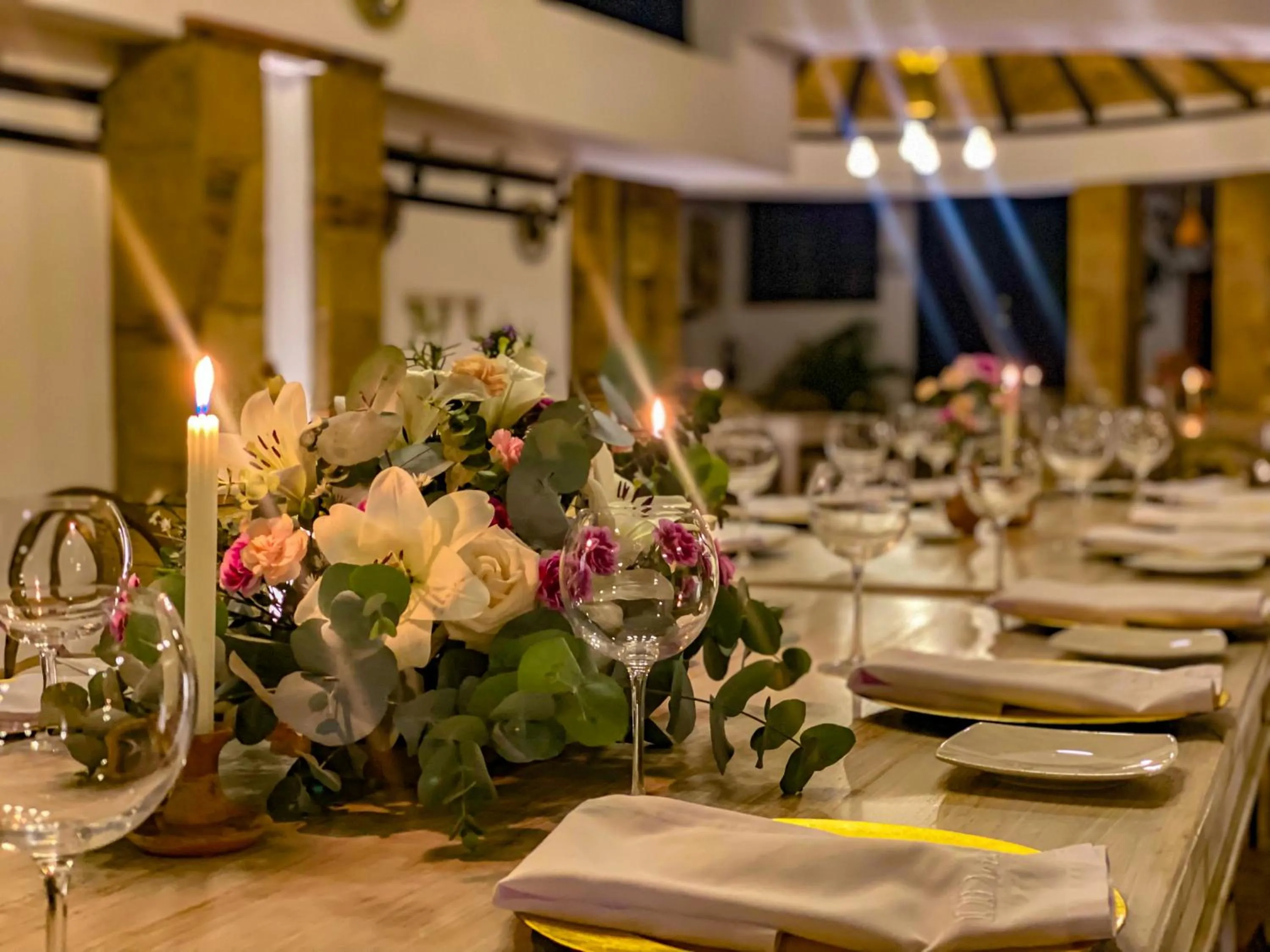 Restaurant/places to eat in Hospederia Centro de Convenciones Duruelo