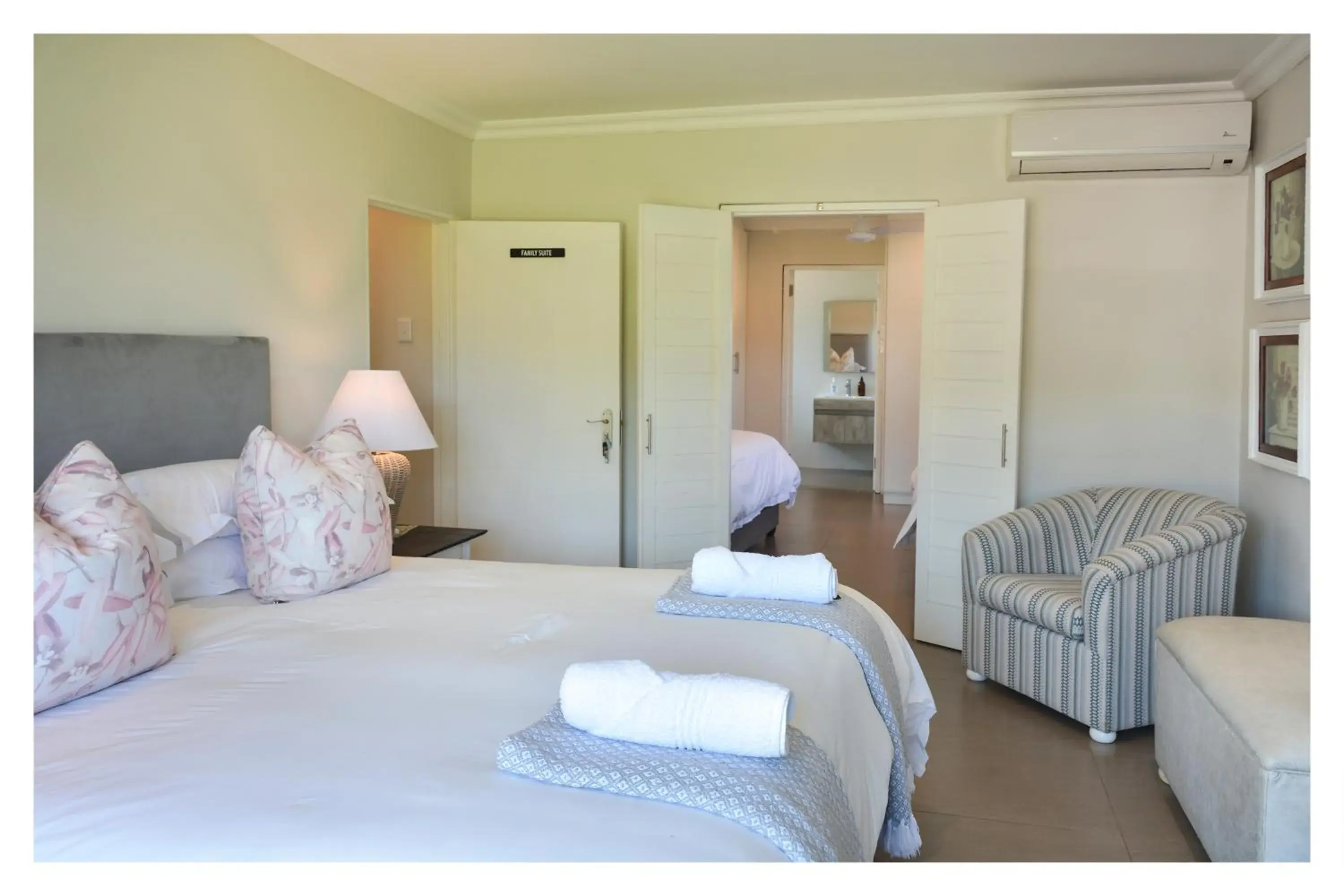 Suite in 66 On Monzali 4 Star Luxury Guesthouse Suite in 66 On Monzali 4 Star Luxury Guesthouse