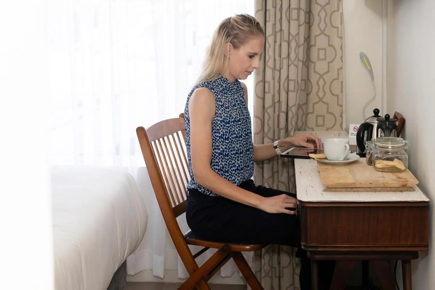 Coffee/tea facilities in 66 On Monzali 4 Star Luxury Guesthouse