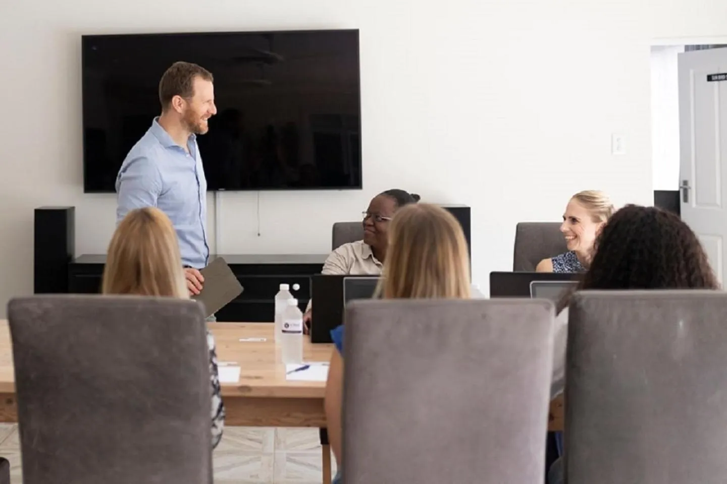 TV and multimedia in 66 On Monzali 4 Star Luxury Guesthouse