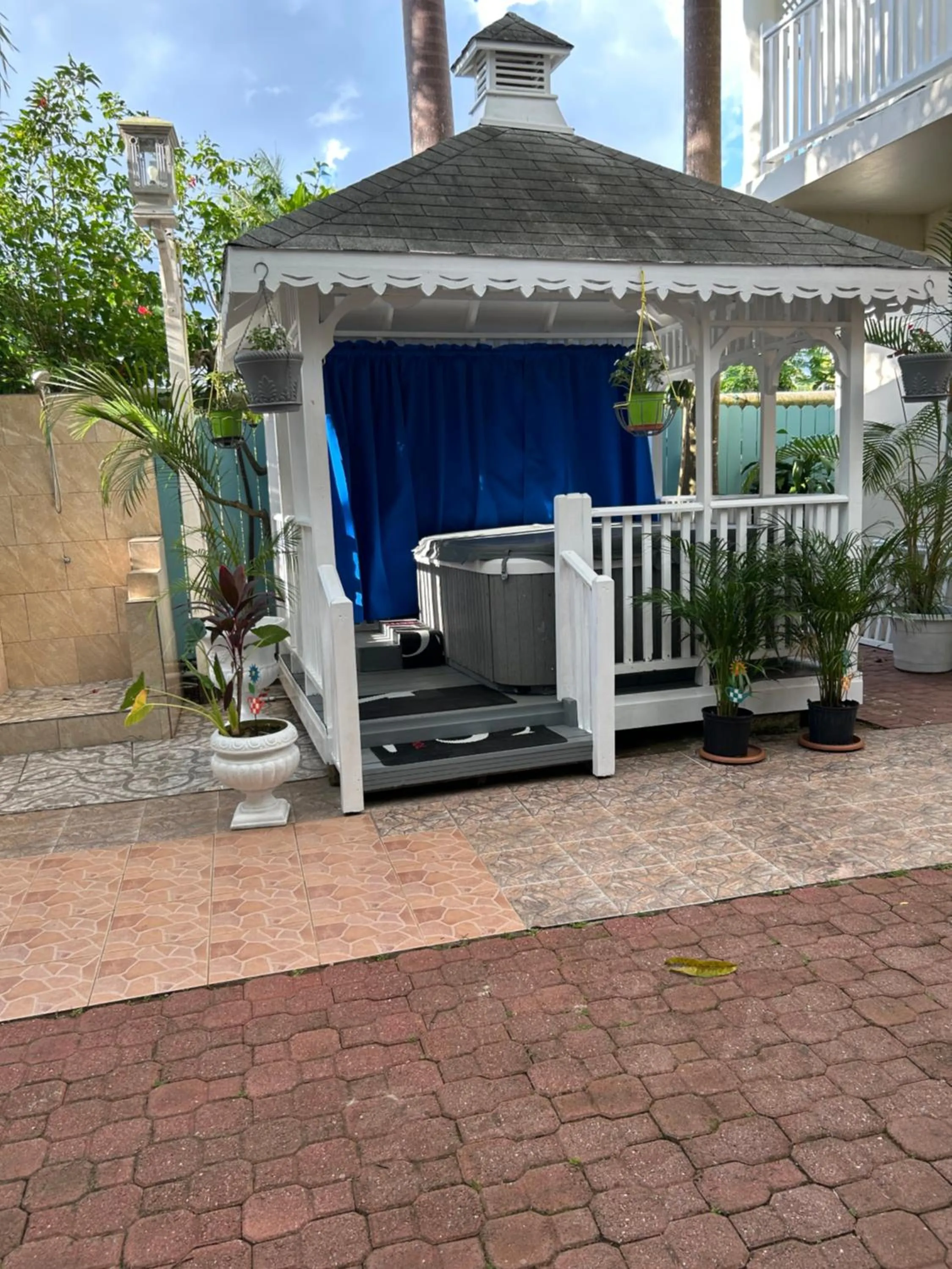 Property building in Rayon Hotel