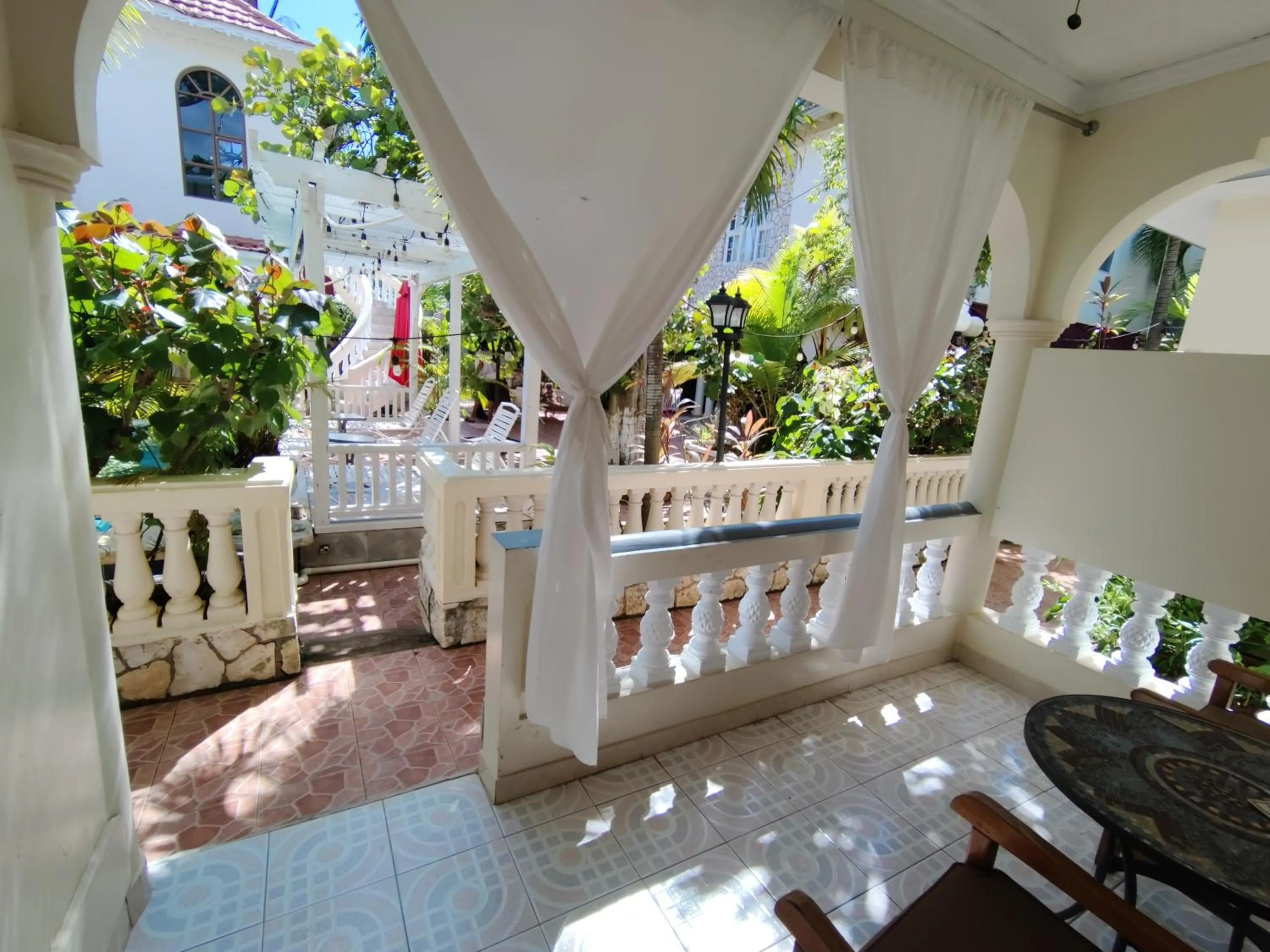 Patio in Rayon Hotel