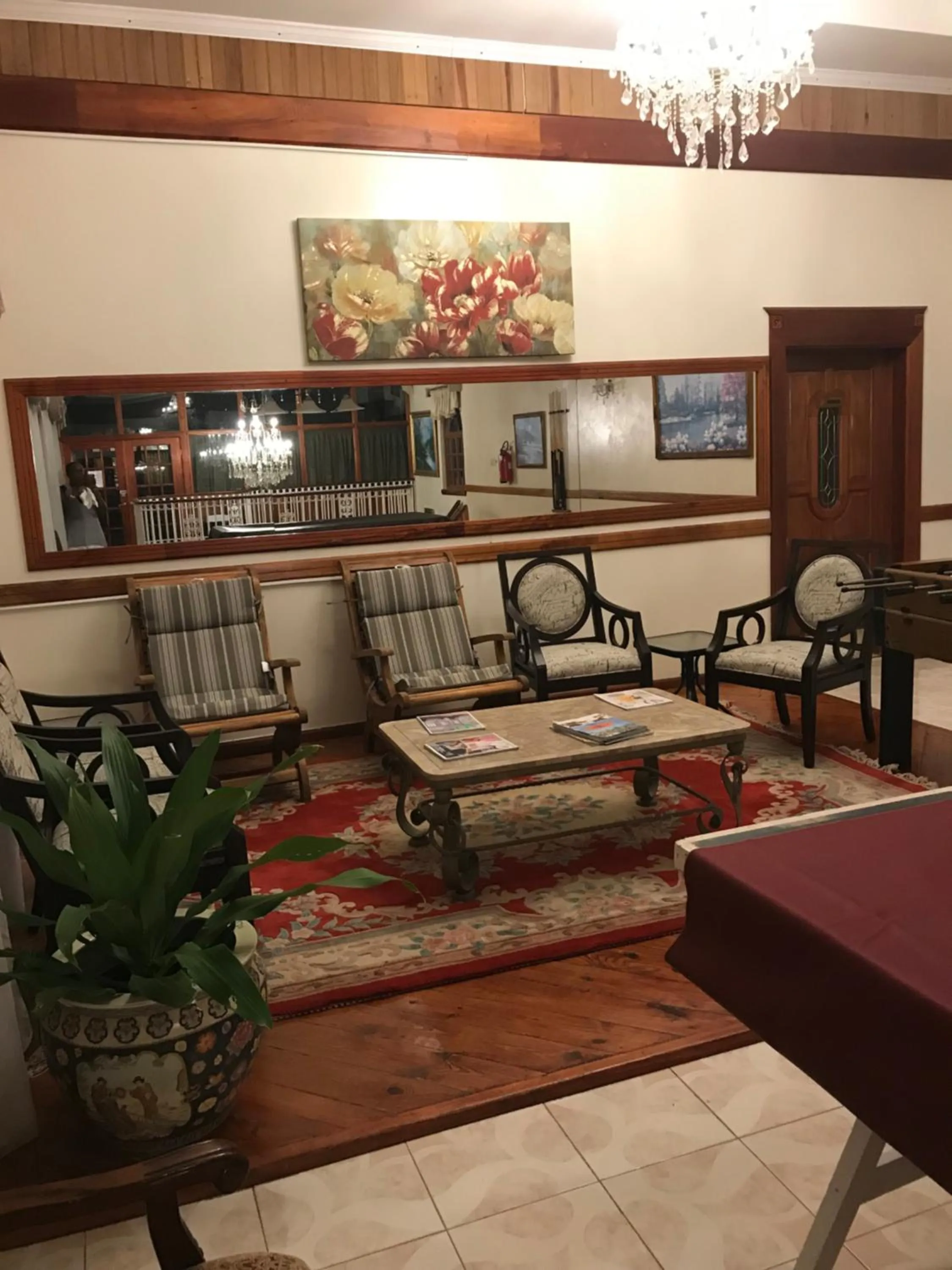 Seating area in Rayon Hotel