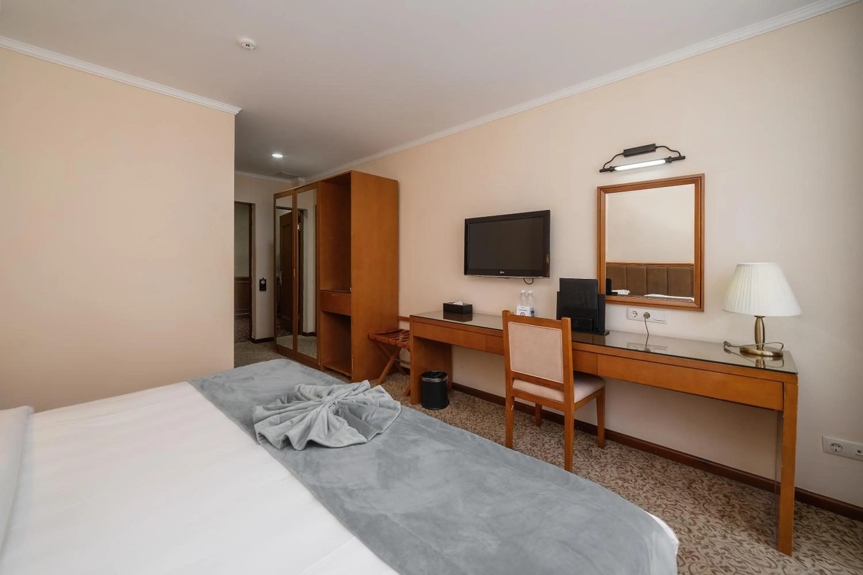 Bed in Jannat Resort