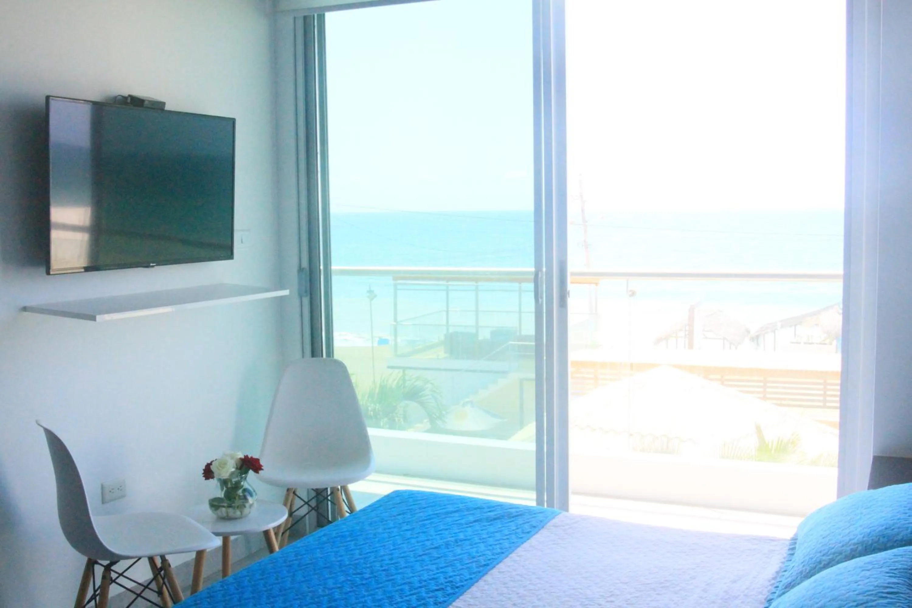 Photo of the whole room, Bed in Villa Kite