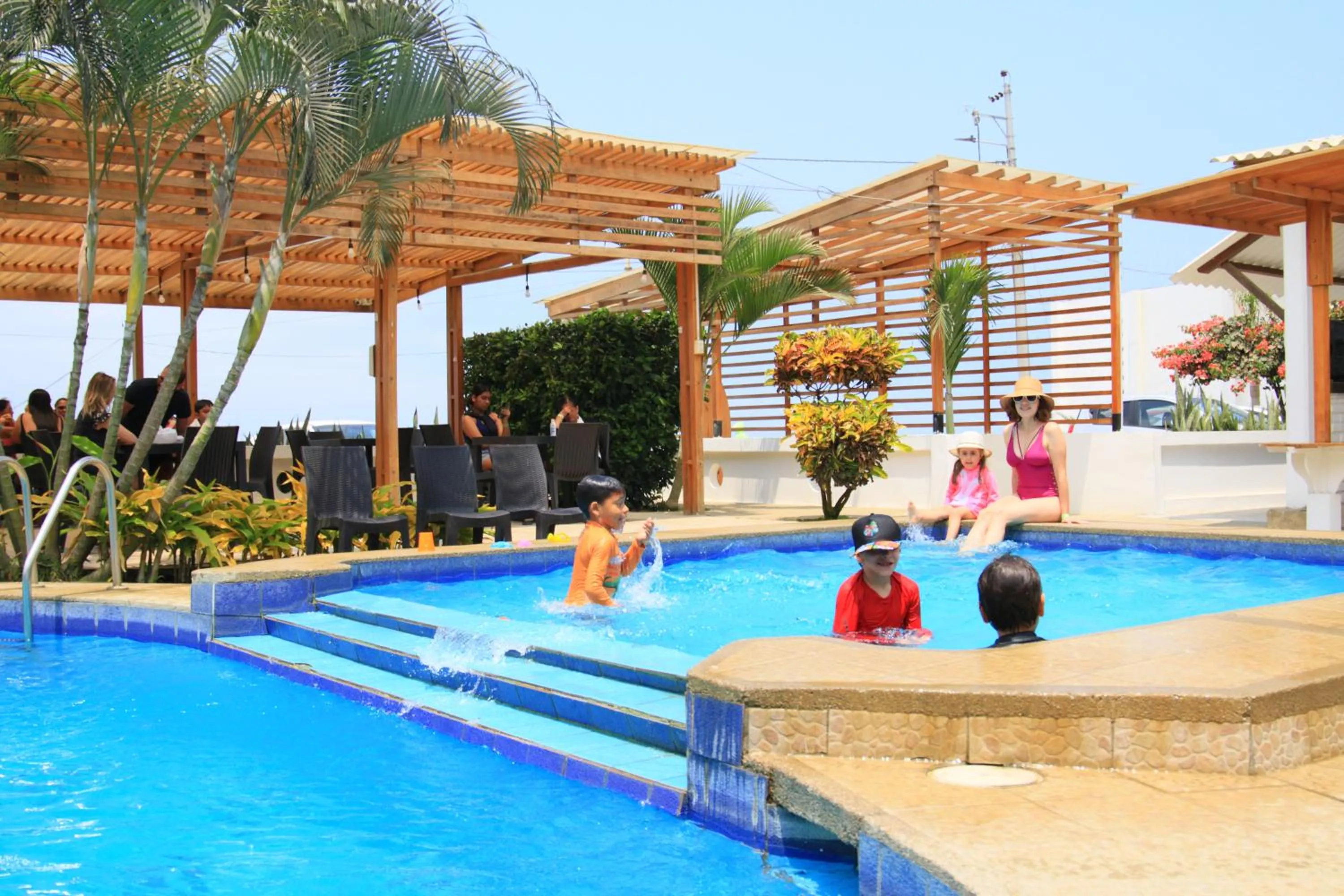 Swimming pool in Villa Kite